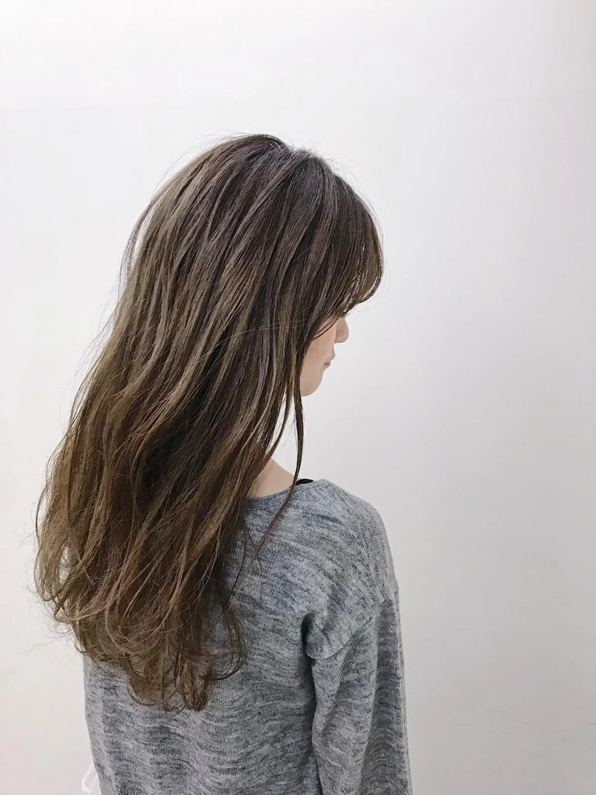 ロング カラー ブリーチカラー/ 岩破瑞希のヘアスタイル