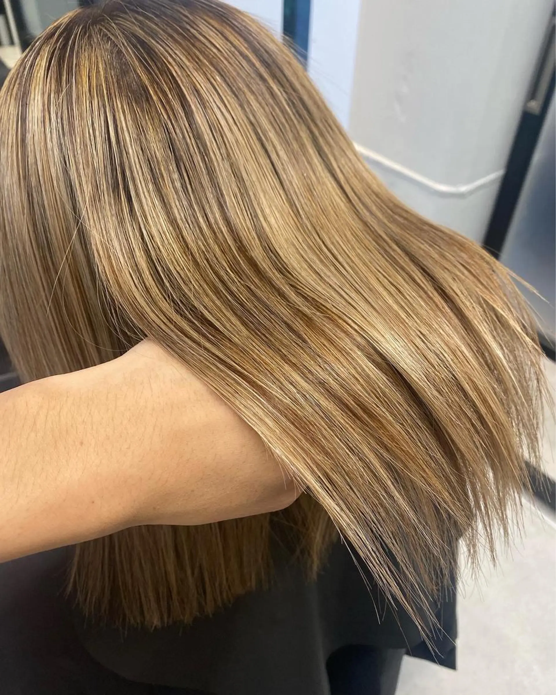 ミディアム カラー ヘアアレンジ ベージュカラー ブリーチ ケアブリーチ ダブルカラー ハイライトカラー トリートメント 髪質改善×ハイトーン 中田啄也のヘアスタイル