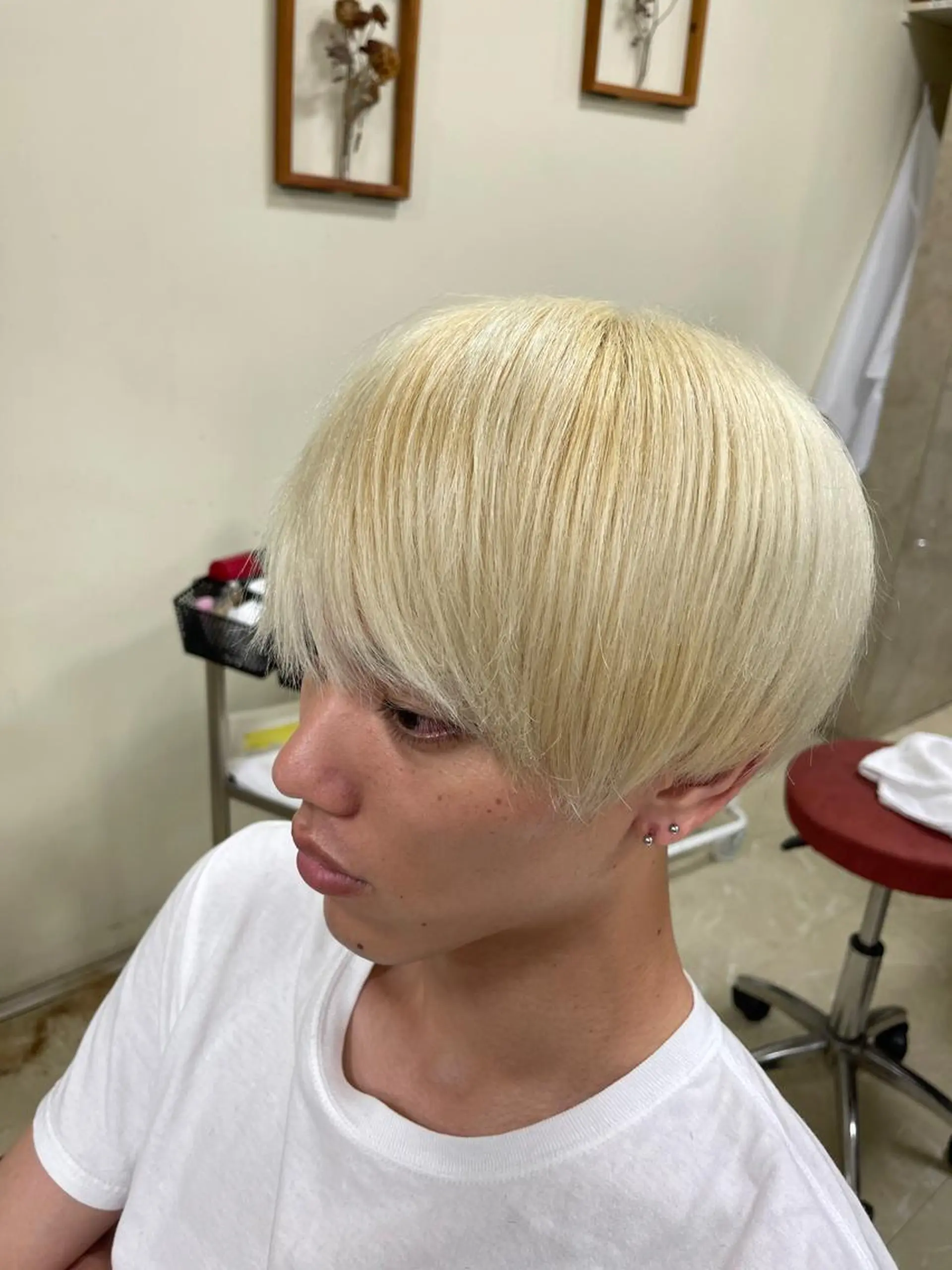 ショート カラー メンズ メンズハイトーン ハイトーンカラー CARE SHINSAIBASHI所属・縮毛・酸性ストレート 専門 今井のヘアスタイル