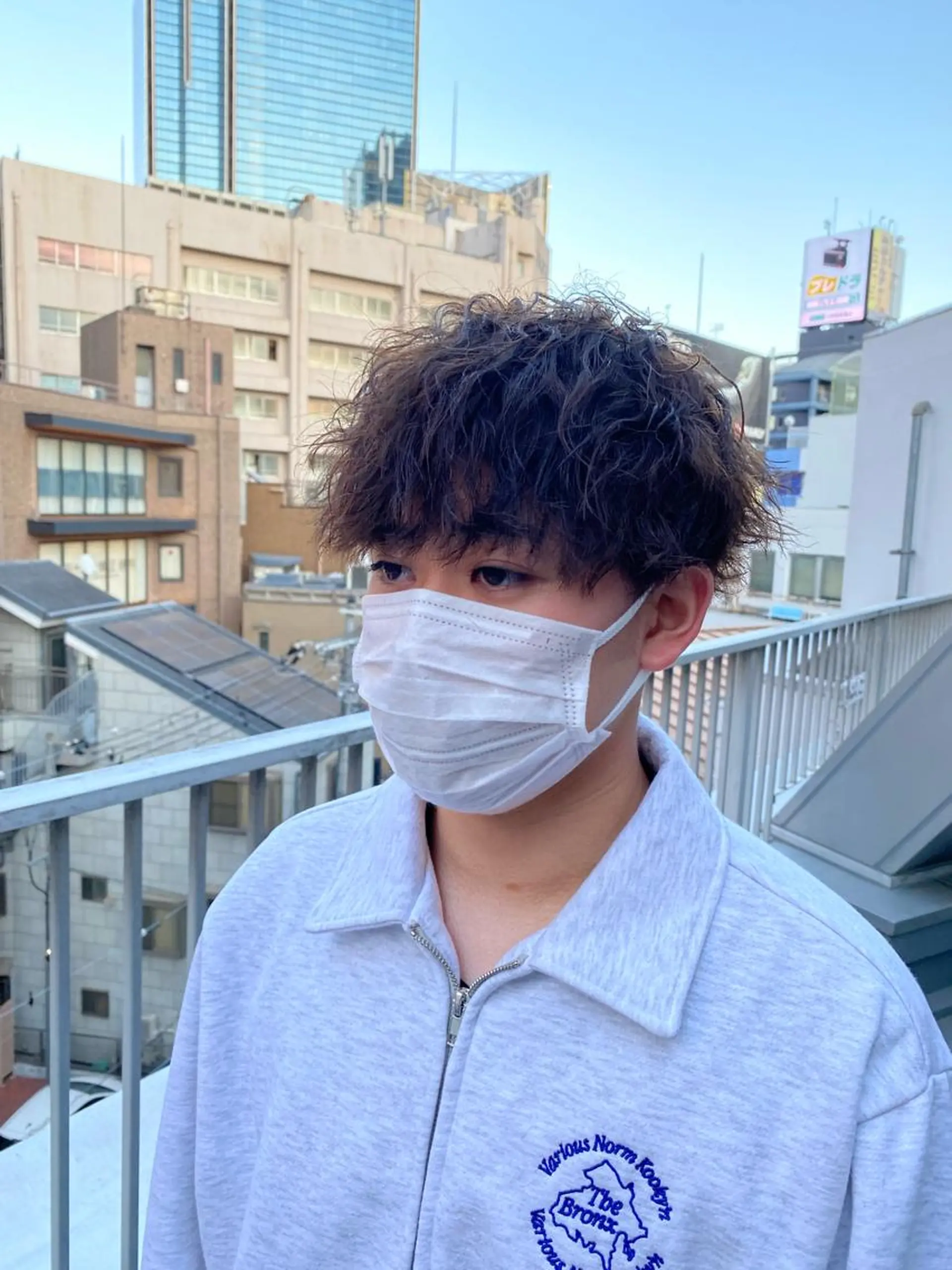 パーマ メンズ アップバング マッシュ メンズパーマ メンズツイストパーマ ツイストスパイラルパーマ 心斎橋本町メンズ 美容師ユースケのヘアスタイル