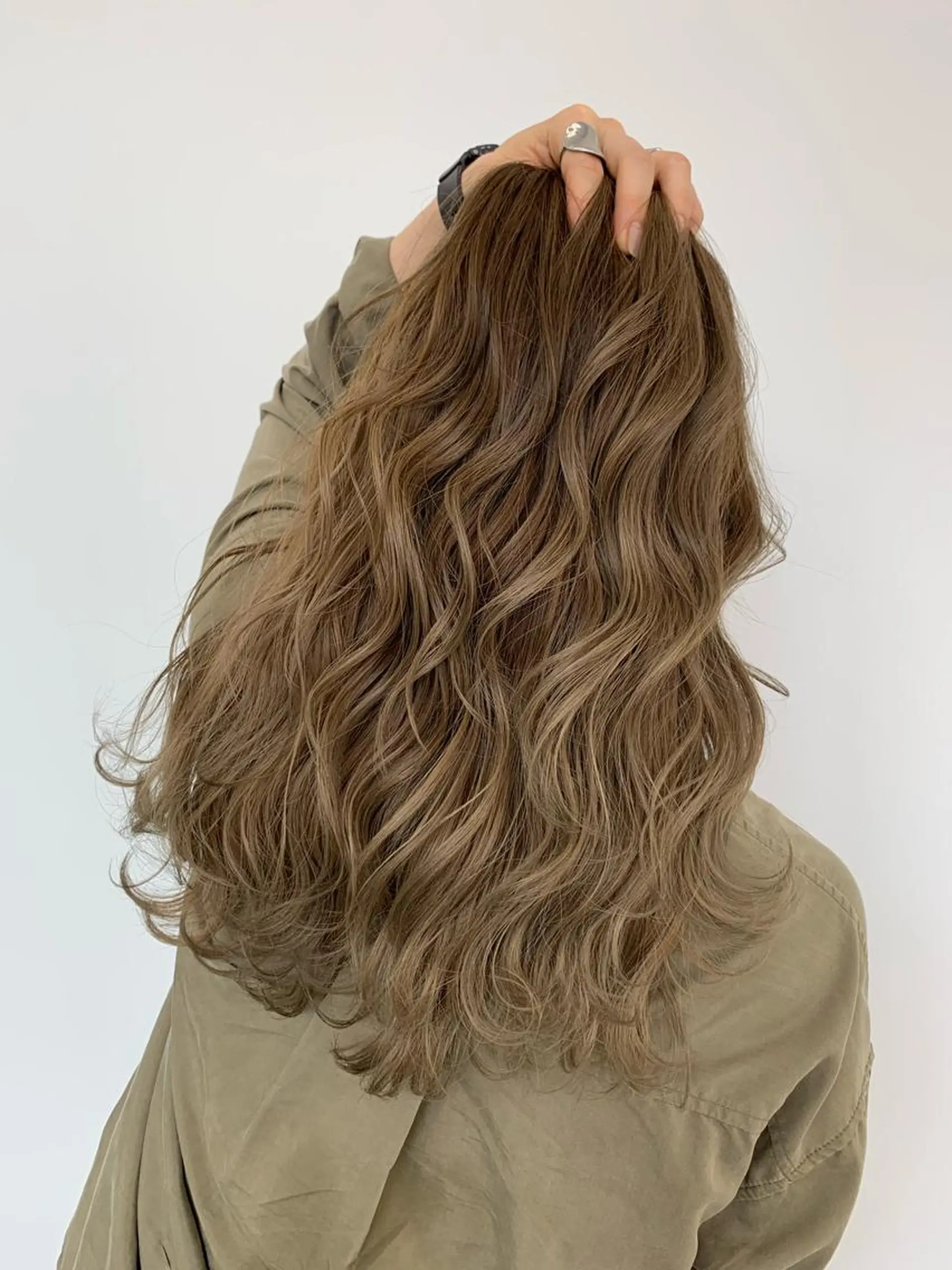 セミロング ハイライト レイヤーカット BOTANIUM by Rr SALON所属・山田 絵里菜のヘアスタイル