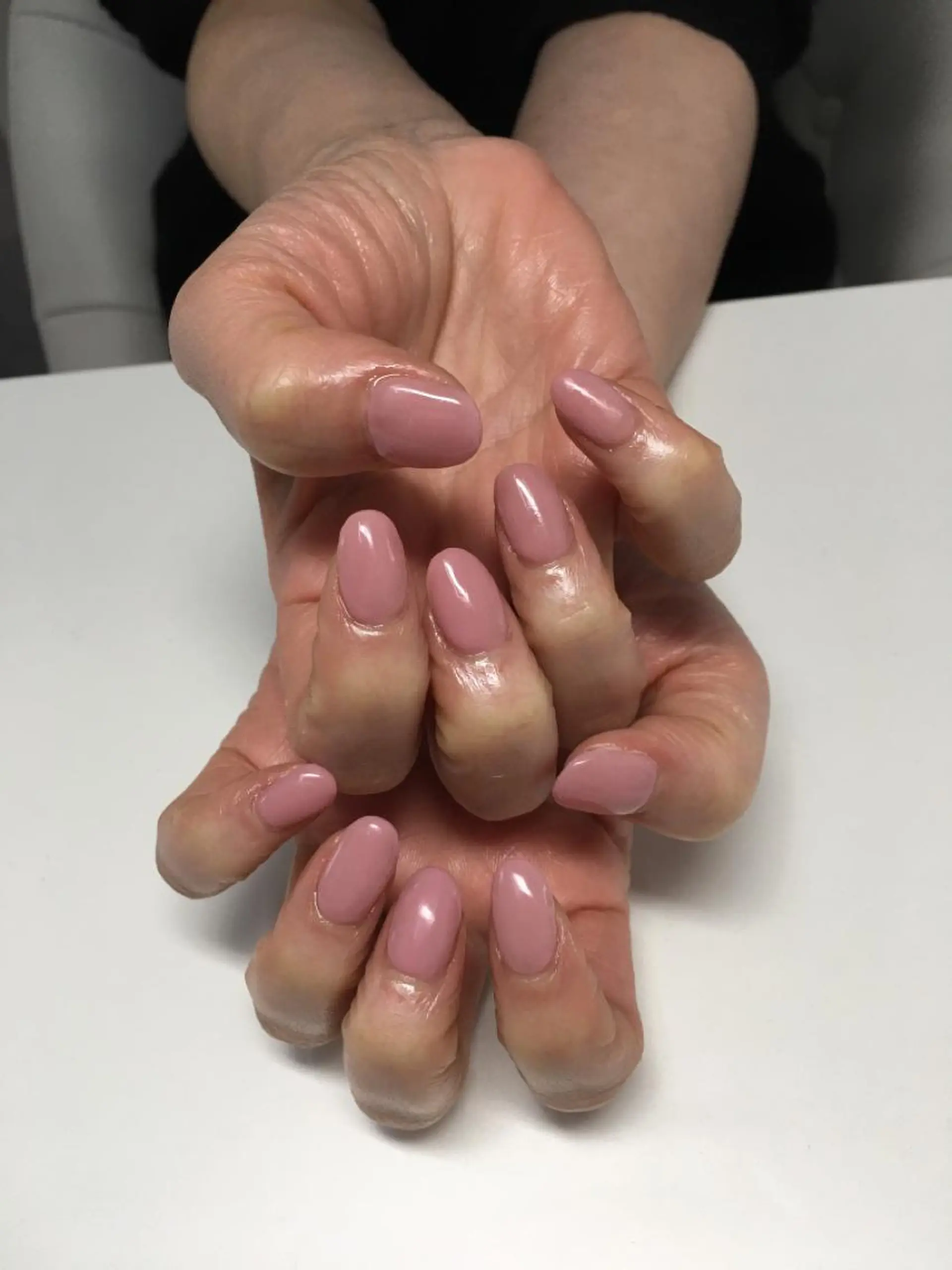 ネイル gratify 本店所属・ROSALIE Sakiのネイルデザイン