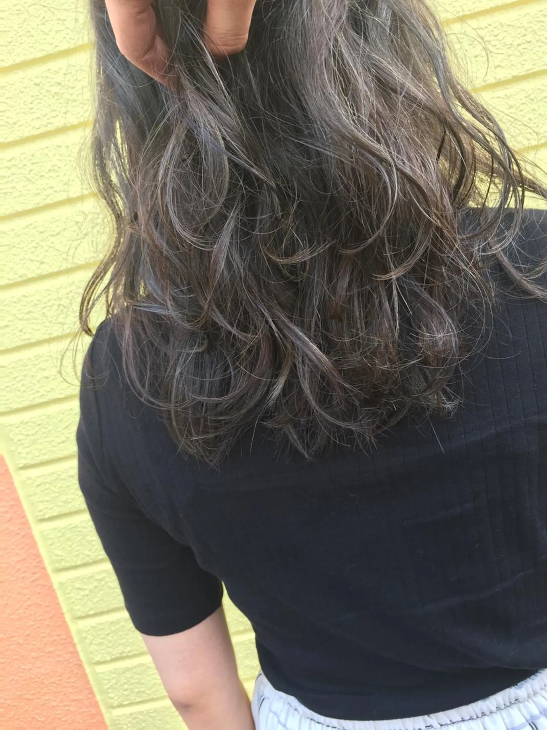 ミディアム カラー ハイライトカラー ハイライト hair_mellow所属・ゴトウ ノブヒトのヘアスタイル