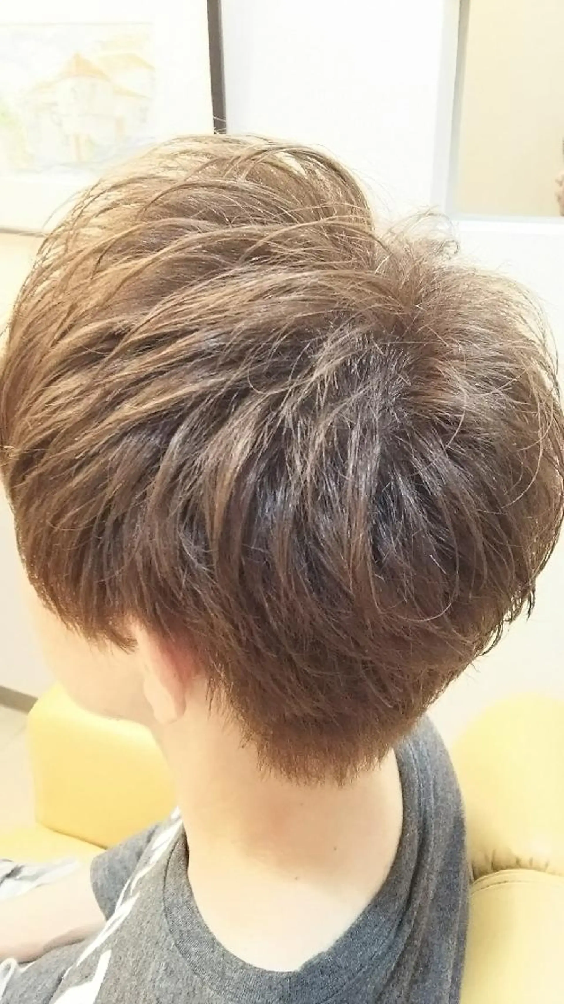カラー グレージュ 中島 作のヘアスタイル