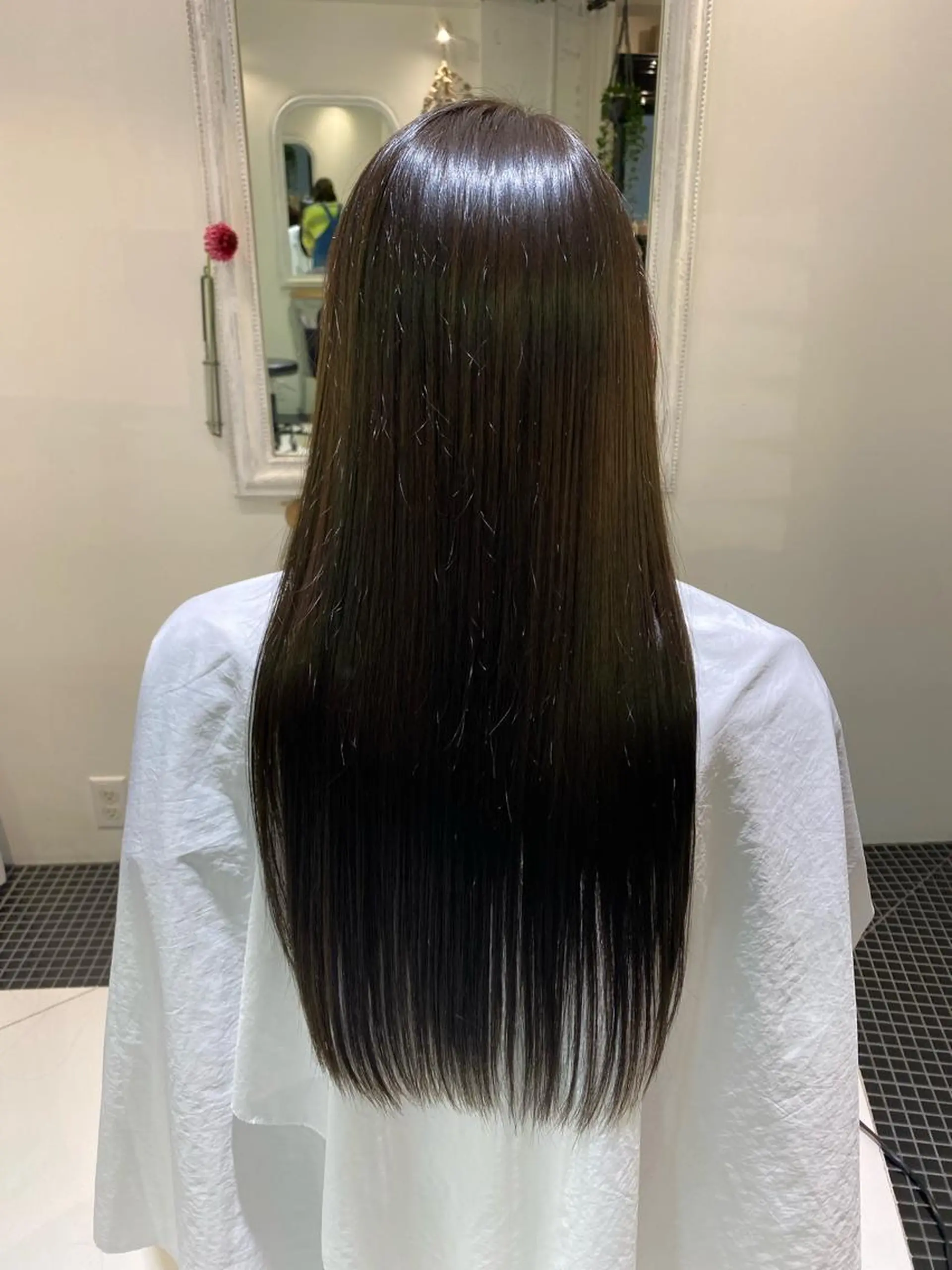 セミロング カラー ducha所属・DUCHA Tomida naoのヘアスタイル