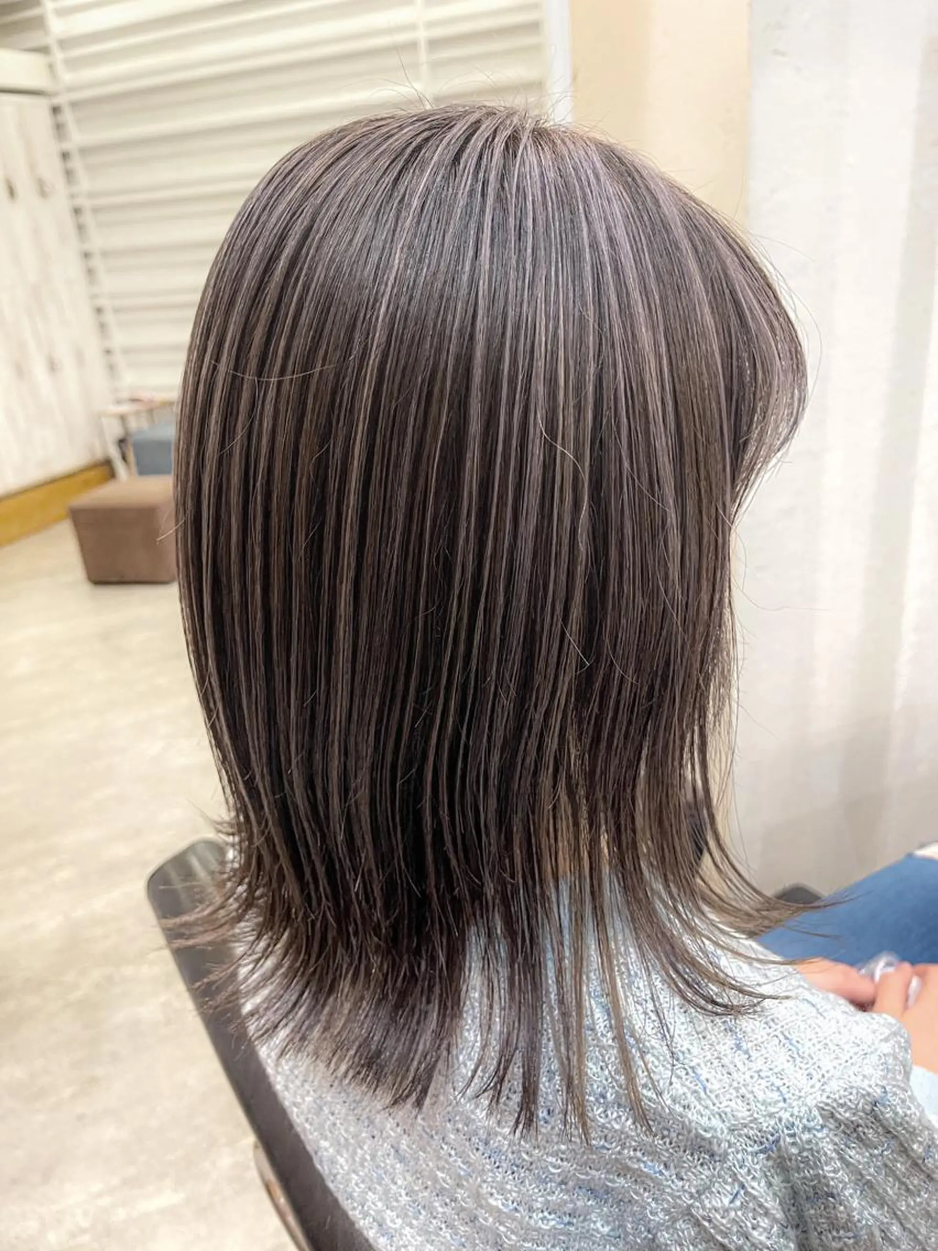 ミディアム カラー アディクシーカラー ブリーチ ケアブリーチ グレージュ ハイライトカラー OAK溝の口 𖠋SHINYAのヘアスタイル