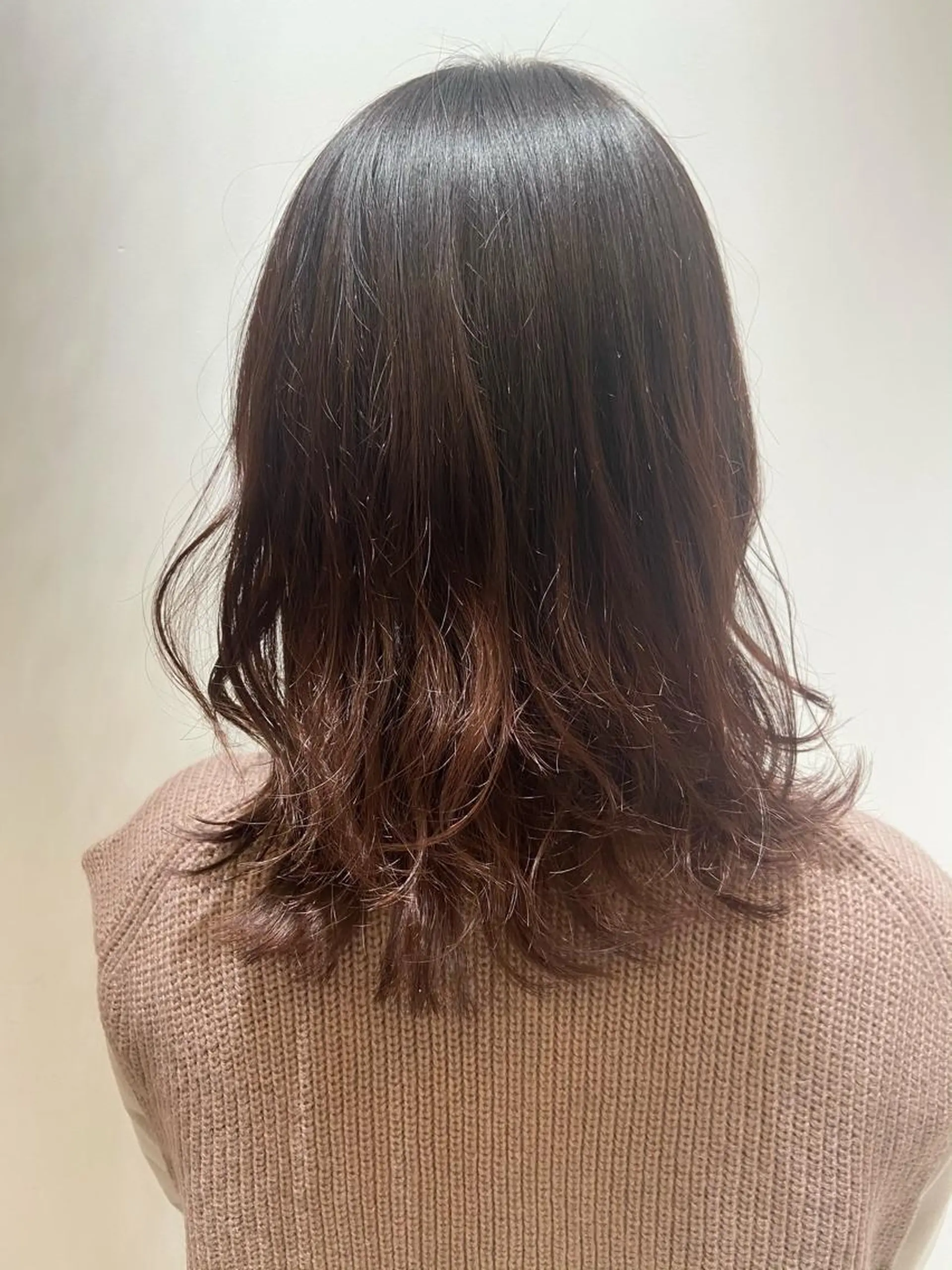 ミディアム カラー カット ヘアカラー トリートメント 🐺ウルフ/レイヤー 似合わせ‎🤍沙羅のヘアスタイル