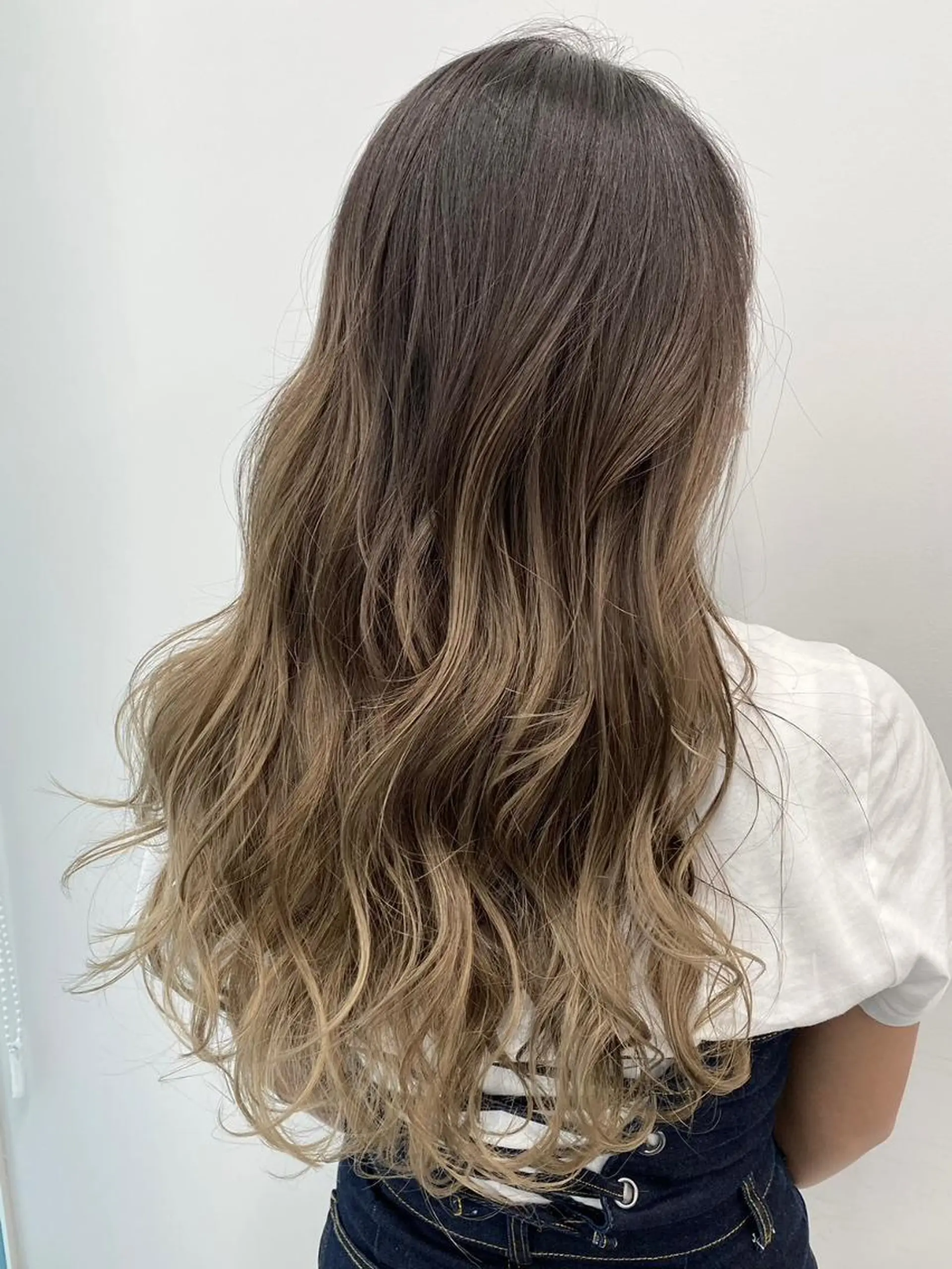 カラー アディクシーカラー バレイヤージュ ブリーチ ダブルカラー グラデーションカラー カット ヘアカラー トリートメント 【公式】amble luxe池袋東口🩷のヘアスタイル