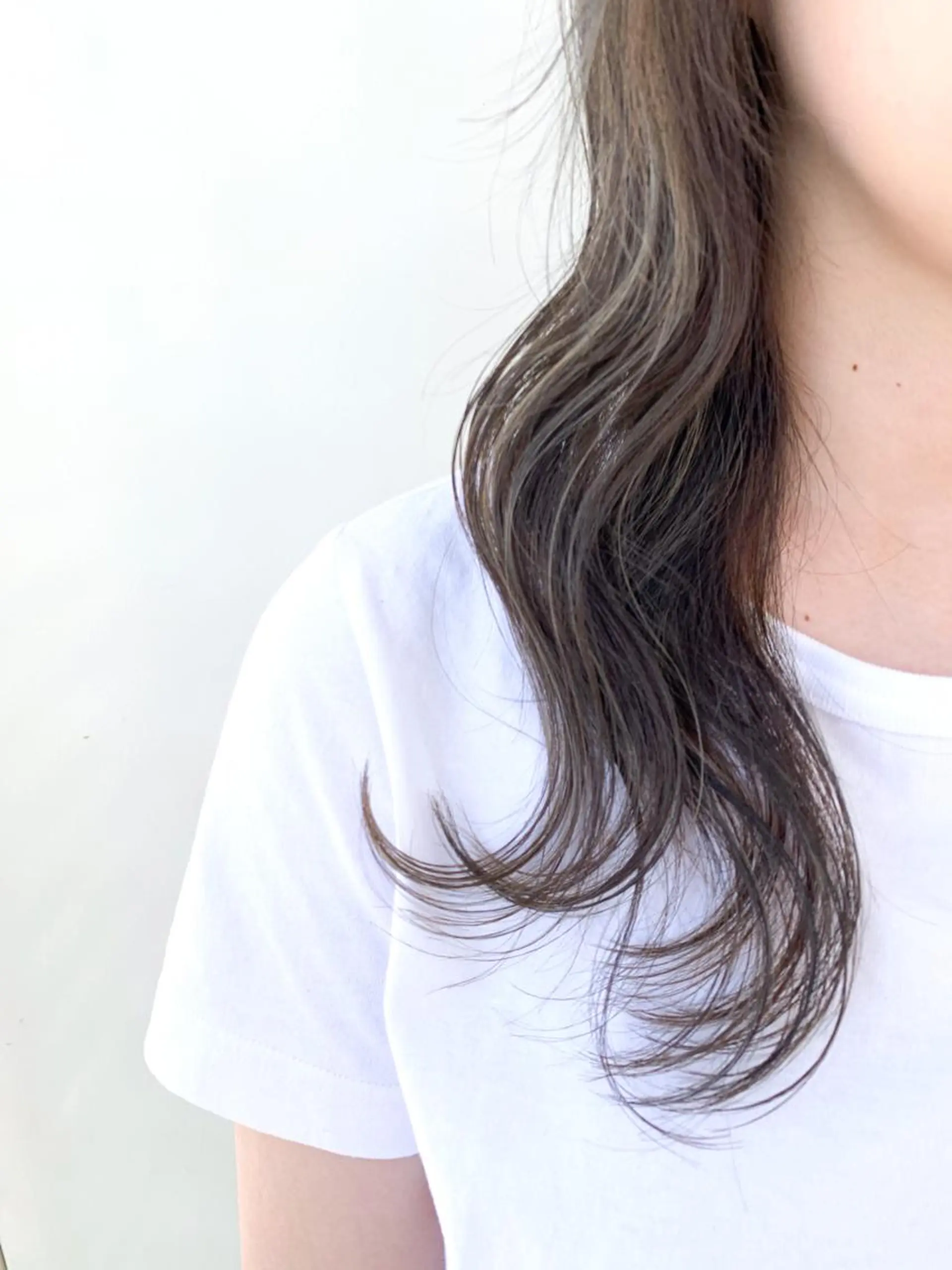 ミディアム カラー ミディアムパーマ アディクシーカラー アッシュ バレイヤージュ ベージュカラー ヘアカラー トリートメント Zina福岡天神店 艶髪/レイヤー/小顔のヘアスタイル