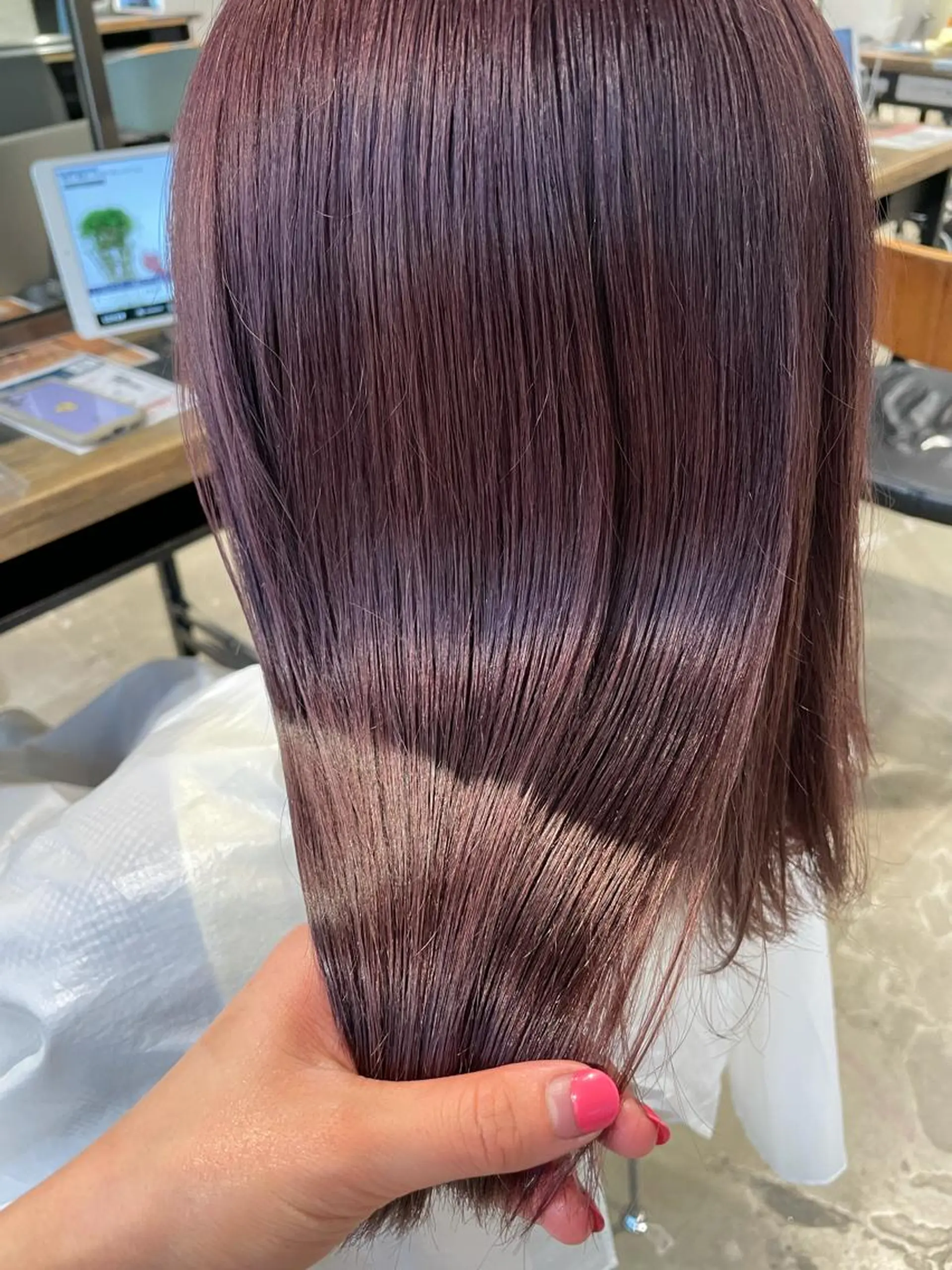 ミディアム カラー ヘアアレンジ マツエク・マツパ 【柔らか透明感✨/ 似合せ前髪】大石葉月のヘアスタイル