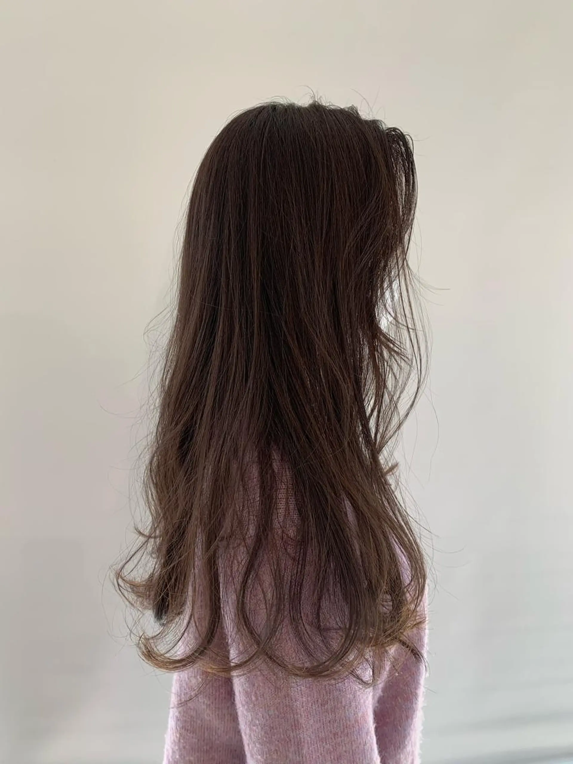 ロング カラー パーマ ヘアアレンジ グレージュ ラベンダーカラー ラベンダーグレージュ ラベンダーグレー カット ヘアカラー トリートメント 加藤 綾華のヘアスタイル