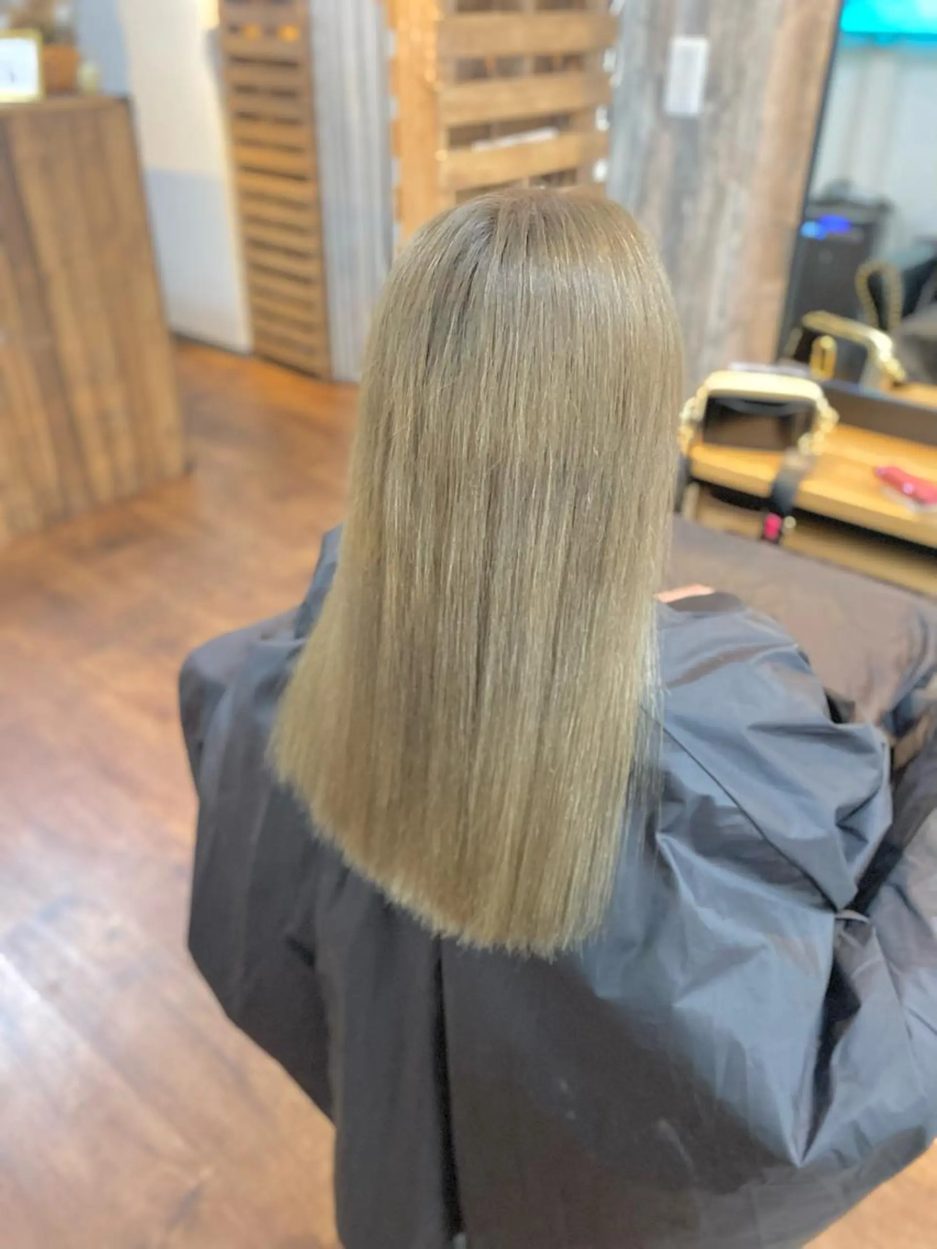 ロング カラー ブロンド カット ヘアカラー トリートメント Lizir ルズィール所属・Luzir⭐︎ GEN⭐︎のヘアスタイル