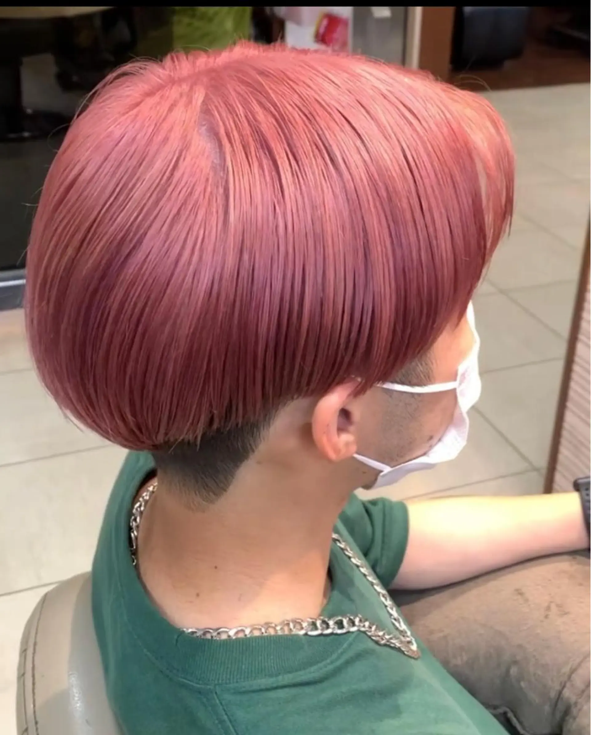 ショート カラー ブリーチ ハイトーンカラー ピンクカラー パーマ職人 渡邊　優雅のヘアスタイル