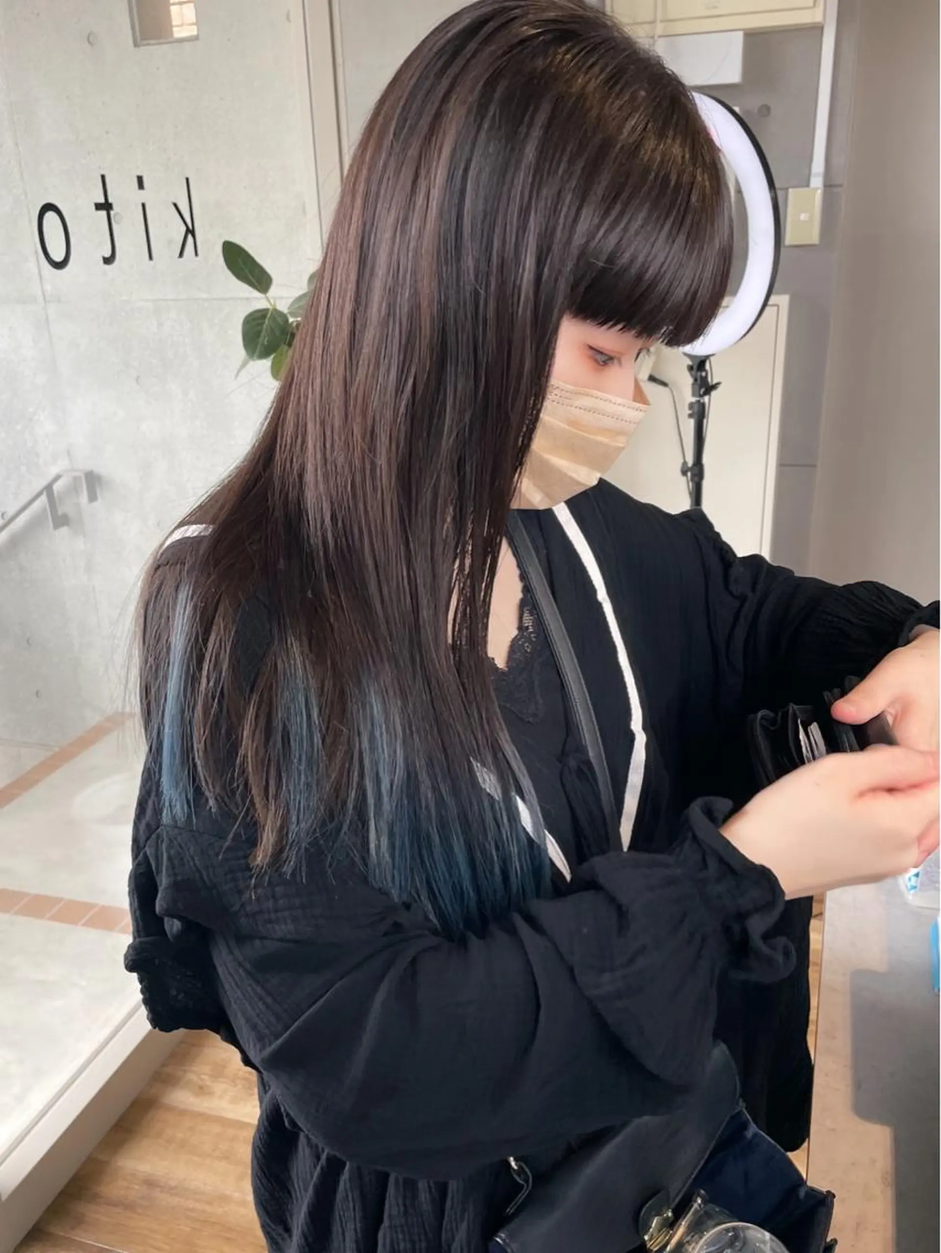 ロング カラー アッシュ ブルーカラー ブルーアッシュ ロング 高円寺 🎨manami🎨のヘアスタイル