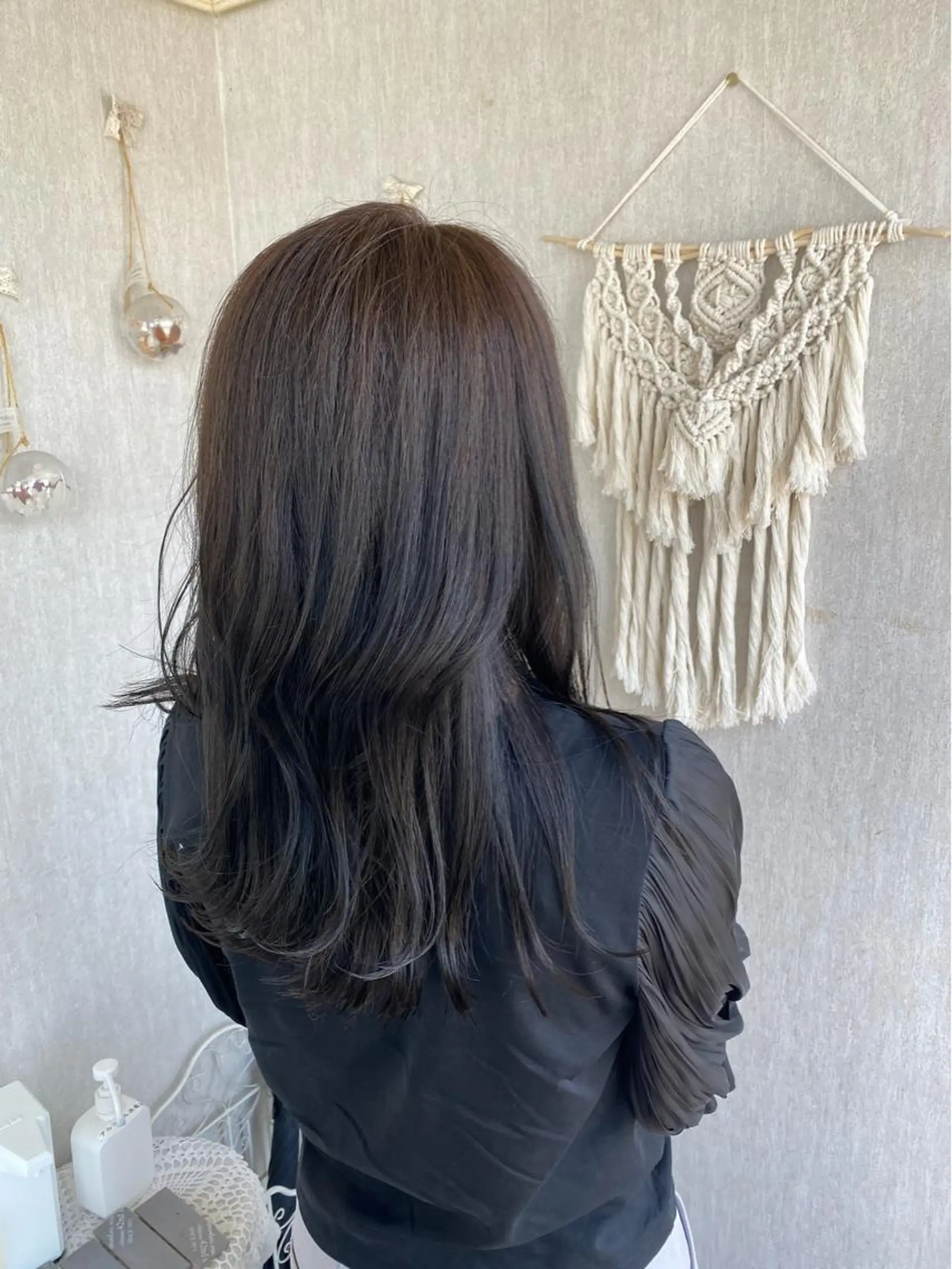 ロング レイヤーカット 大島 瑞穂　ビズヘアーのマツエク・マツパデザイン