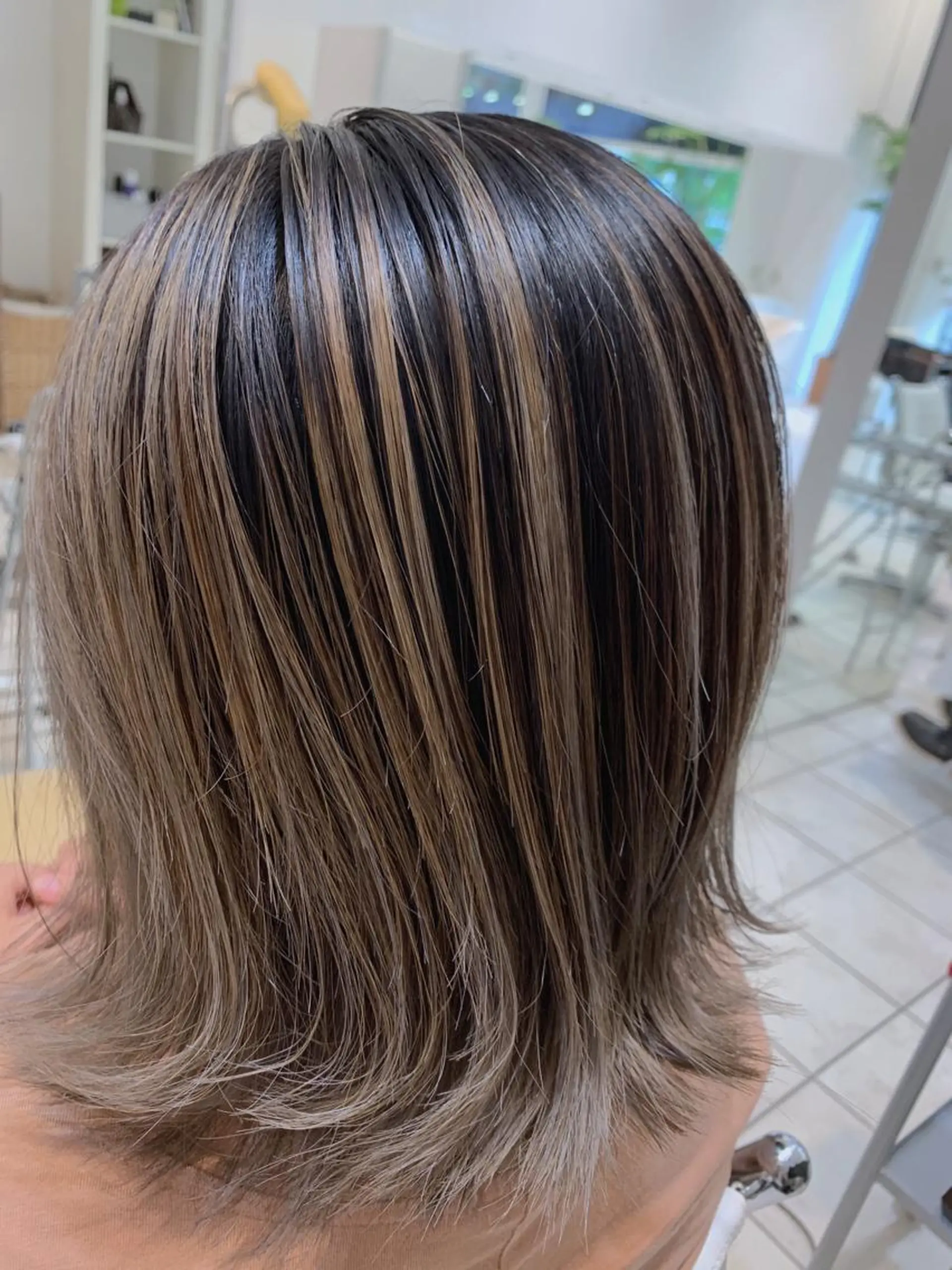 ミディアム カラー ヘアアレンジ キッズ バレイヤージュ レイヤーカット 竹井 寛喜のヘアスタイル