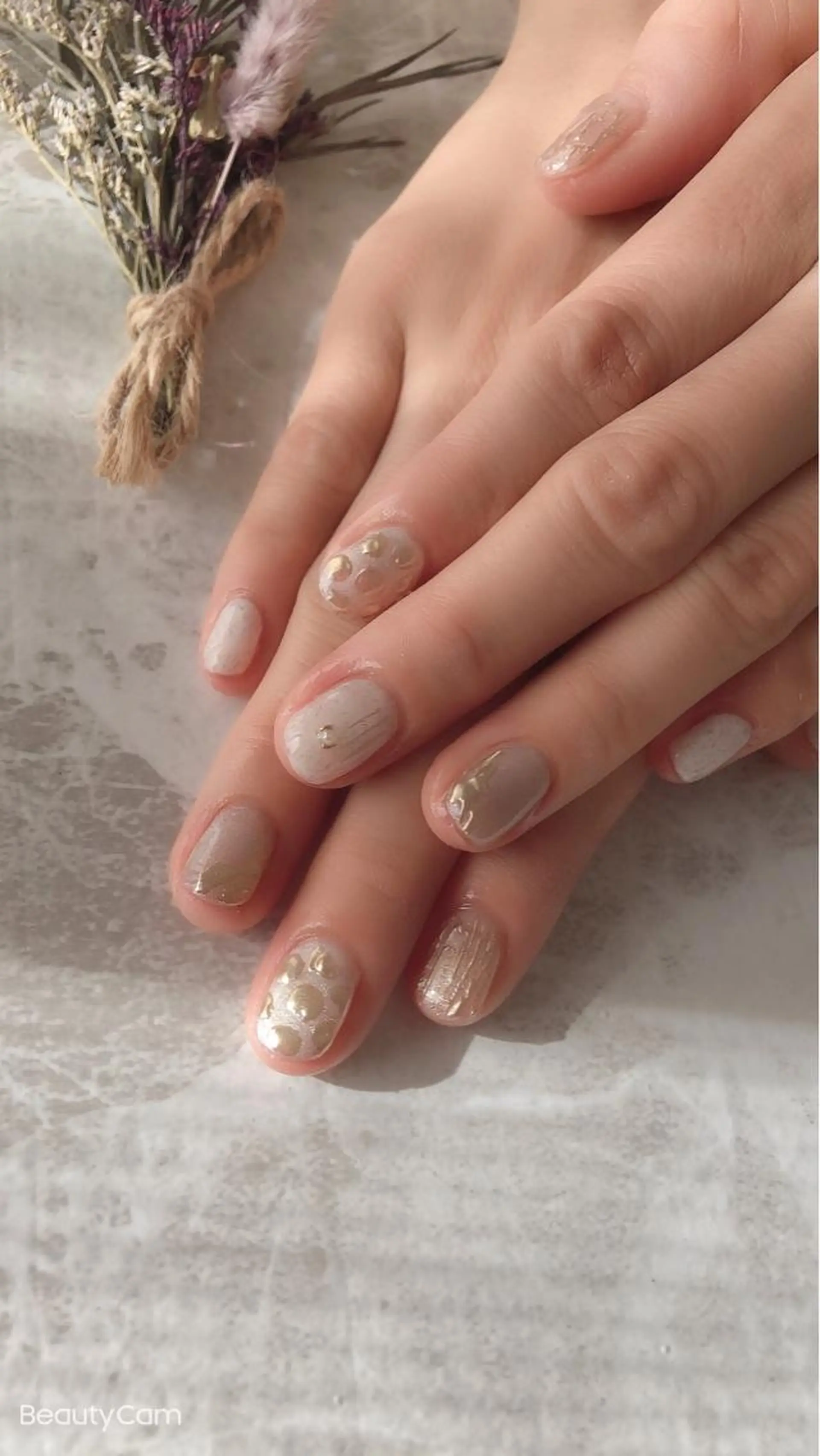 ネイル 内田 奈津美のネイルデザイン