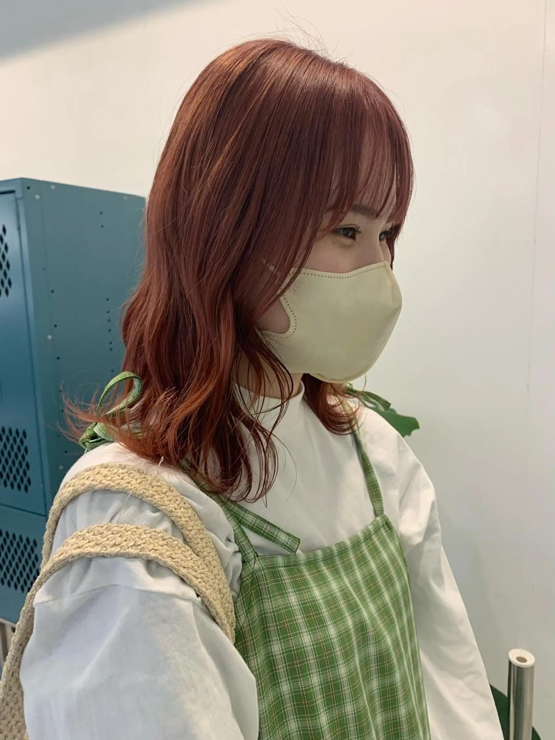 ミディアム カラー ブリーチ moeka レイヤー /艶カラー/韓国のヘアスタイル