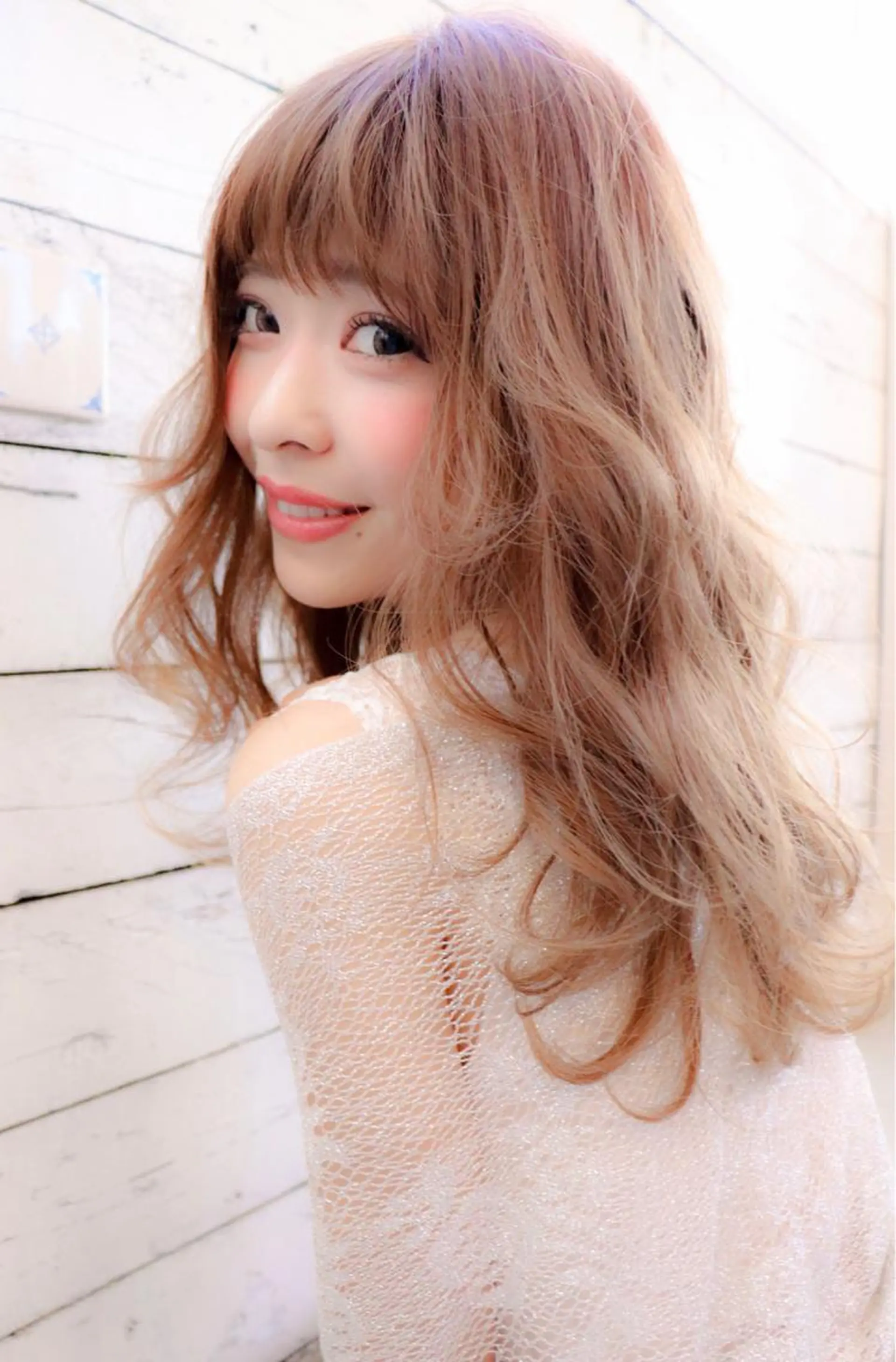 セミロング カラー ヘアアレンジ 透明感カラー カット ヘアカラー トリートメント 代官山/恵比寿所属・髪質改善/縮毛矯正 専門　代官山/恵比寿のヘアスタイル