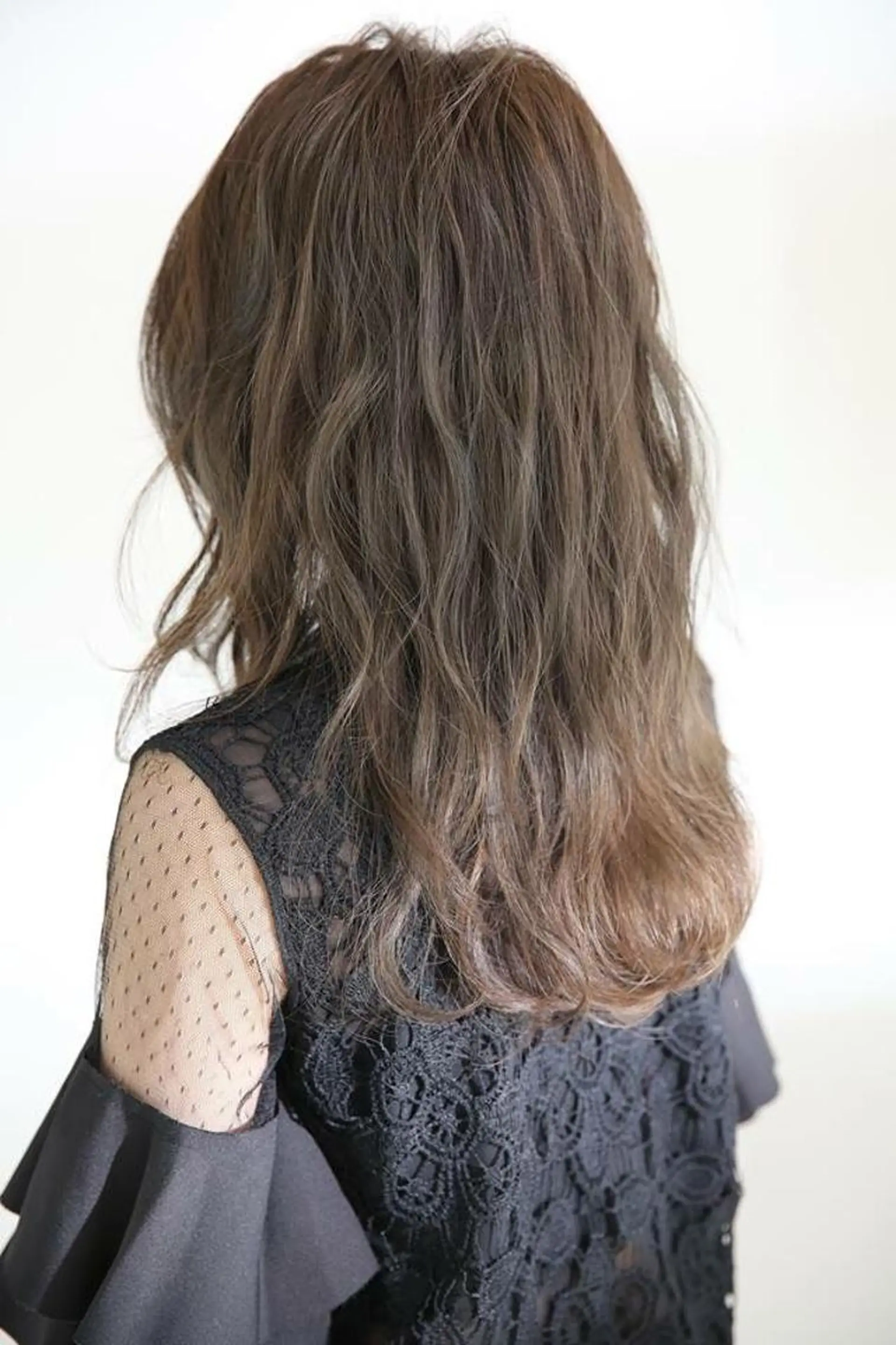 セミロング ブリーチなしダブル/ レイヤーカット 小棹のヘアスタイル