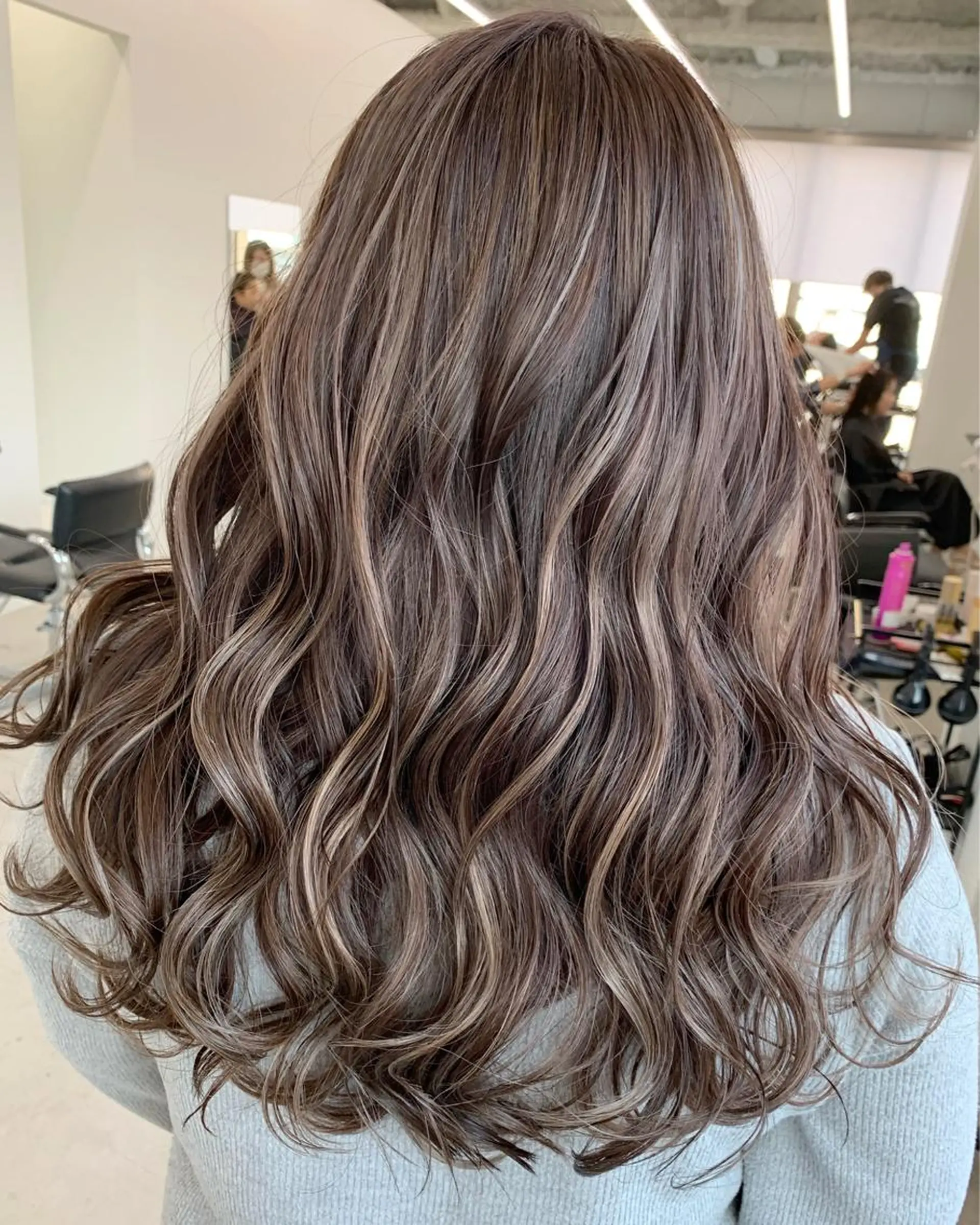 カラー ブリーチ ハイライトカラー LINOET NAGOYA所属・中川 来紀のヘアスタイル