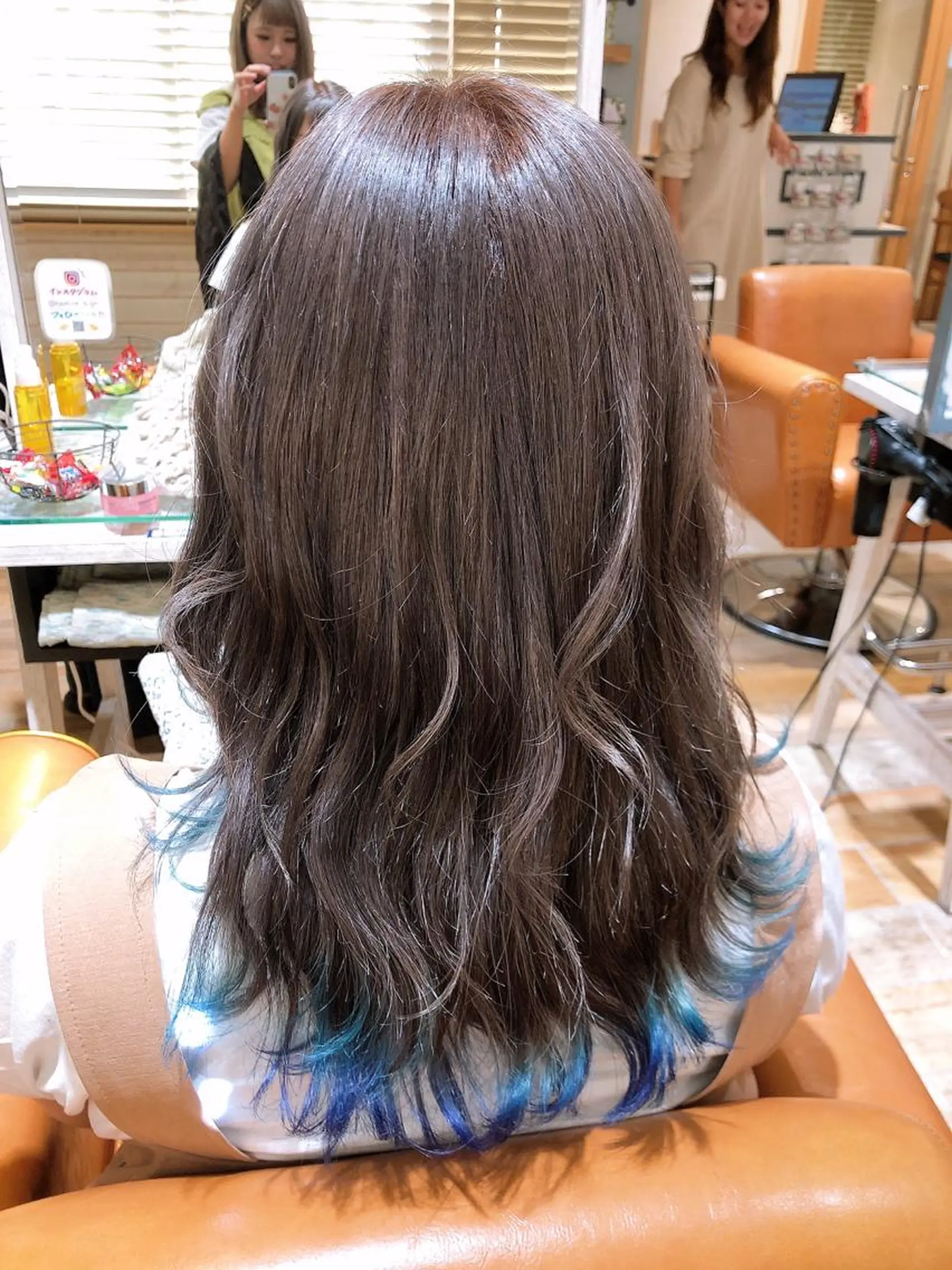 ミディアム カラー 鈴木 亜実のヘアスタイル