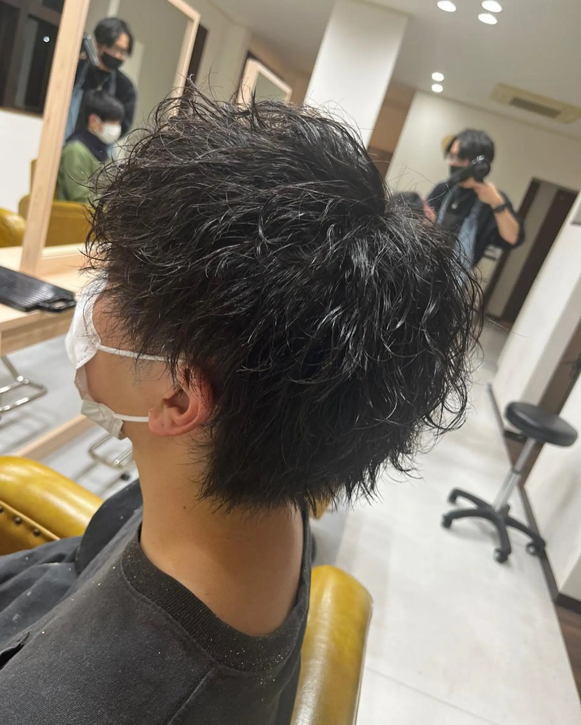 パーマ メンズ 波巻きパーマ 峯 渉人のヘアスタイル