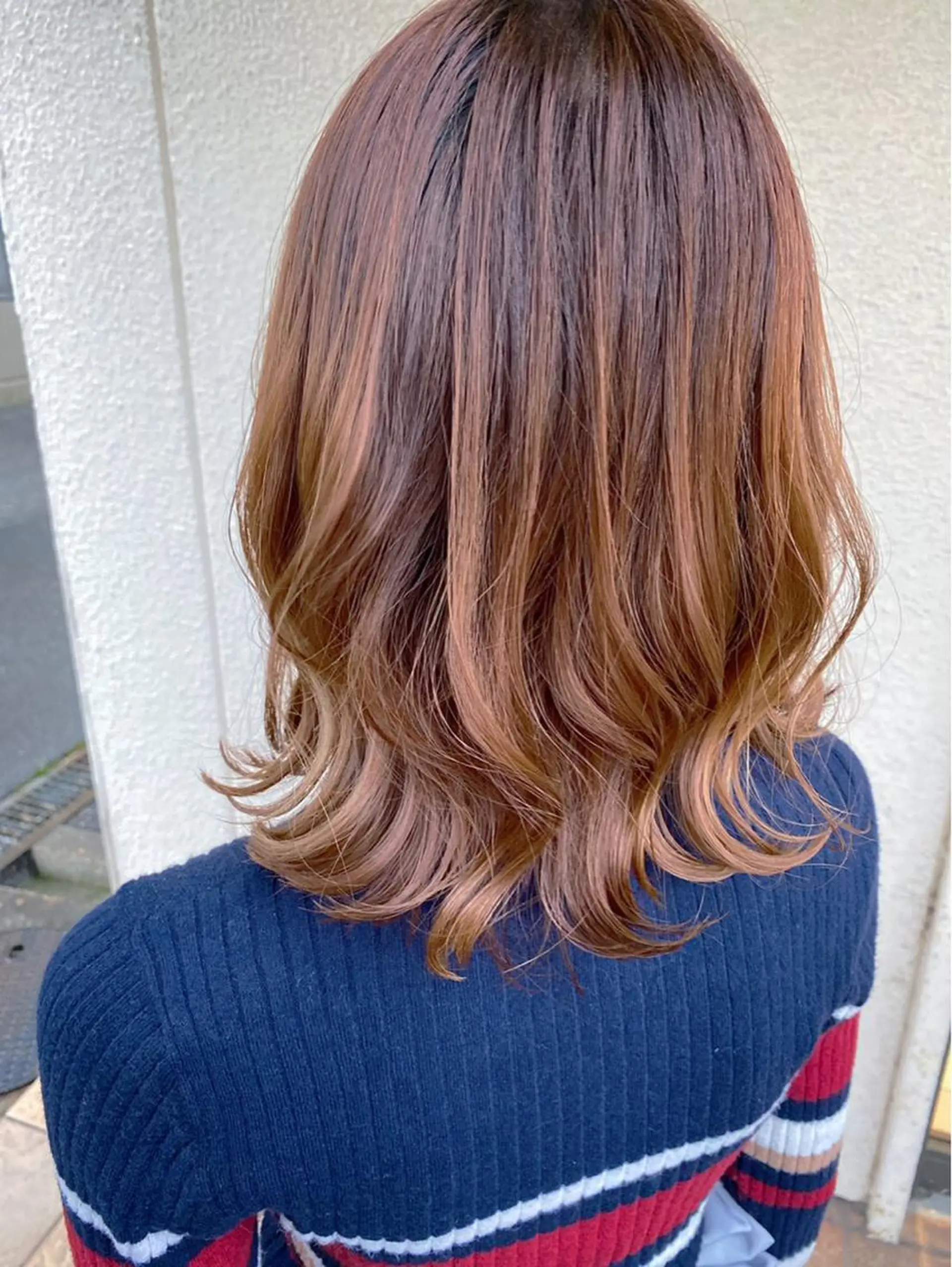 ミディアム カット ships所属・舩坂 友賀のヘアスタイル