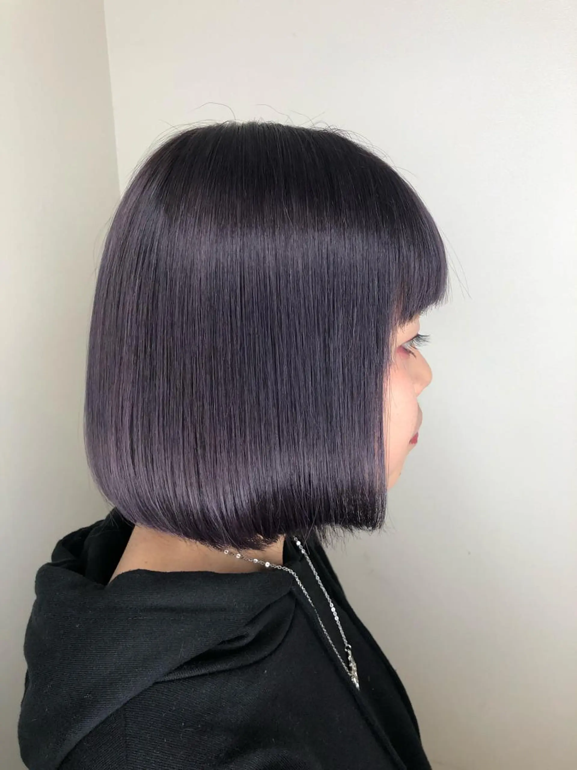 ミディアム カラー ウルフカット／吉村 桃子のヘアスタイル