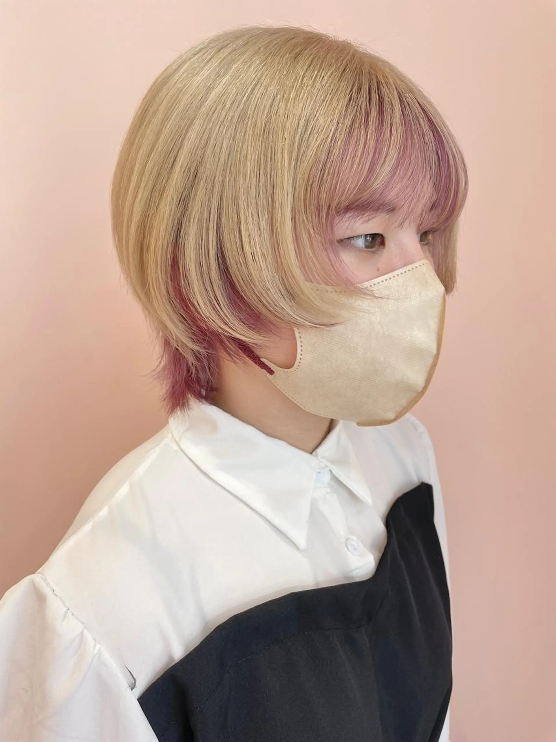 ショート パープルカラー カット ヘアカラー トリートメント レイヤーカット/ ハイトーンchimiのヘアスタイル