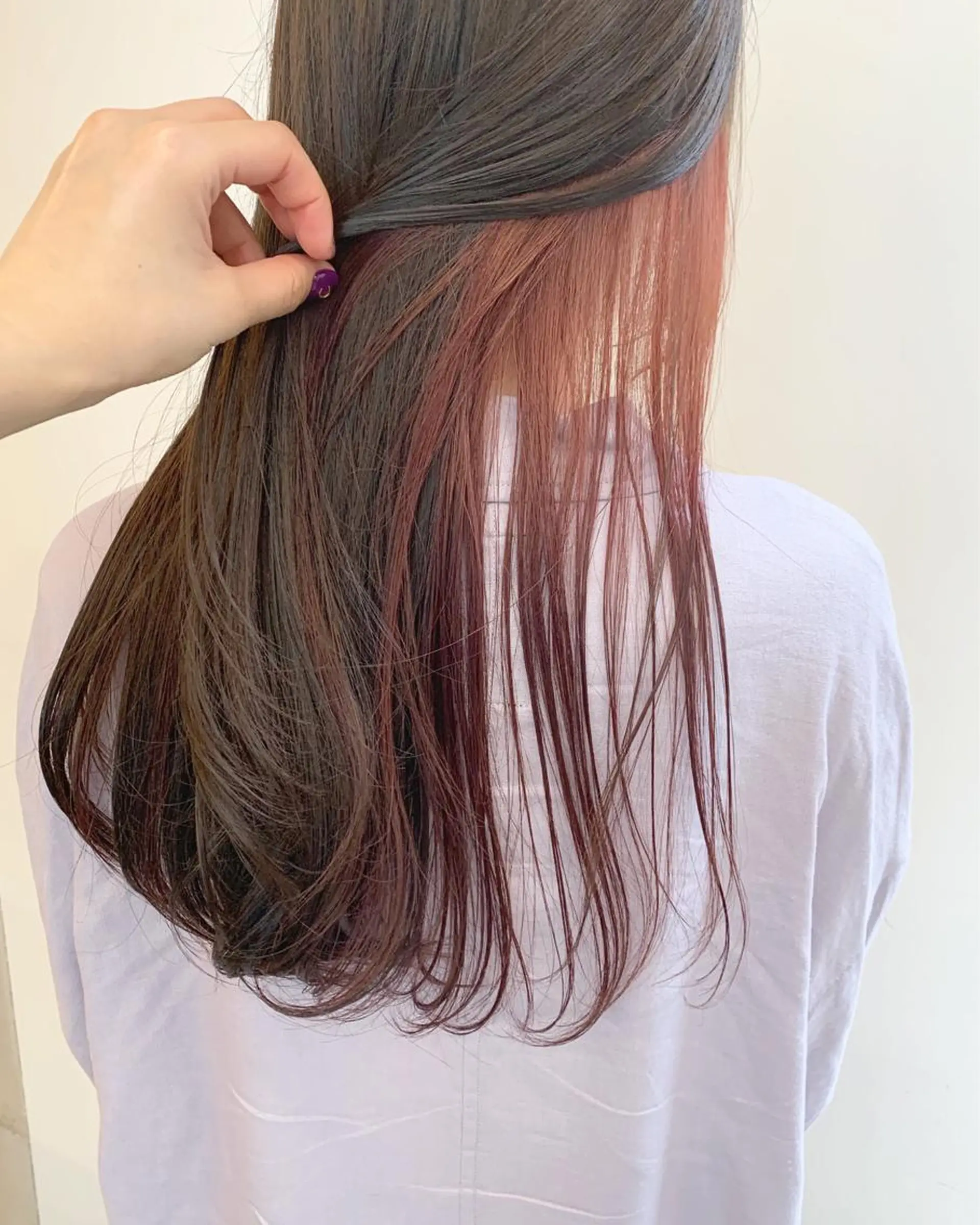 カラー ブリーチ 透明感/オリーブ/ グレージュ/YUKAのヘアスタイル