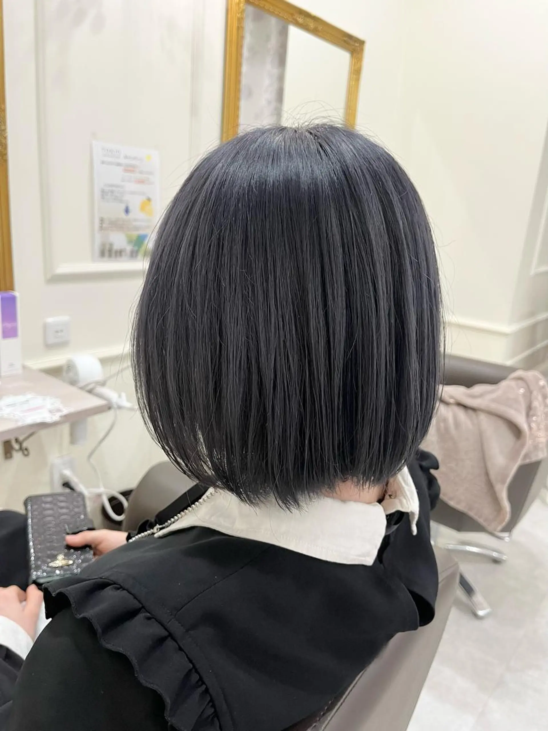 ショート カラー アッシュ ベージュカラー 黒髪 ブリーチ ブルーカラー Sail【セイル】所属・喜多 涼のヘアスタイル