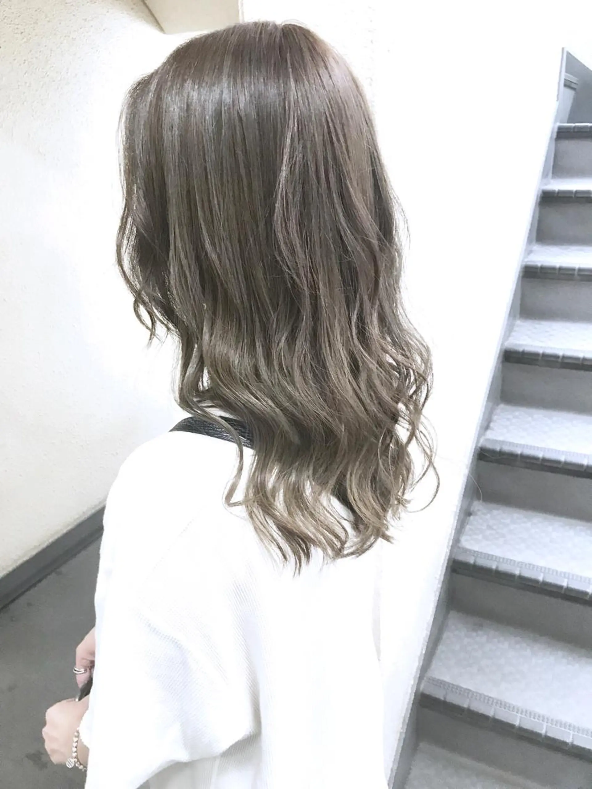 セミロング カラー ブリーチ ケアブリーチ グレージュ カット ヘアカラー トリートメント 💎髪質改善💎 デザイナーshinのヘアスタイル