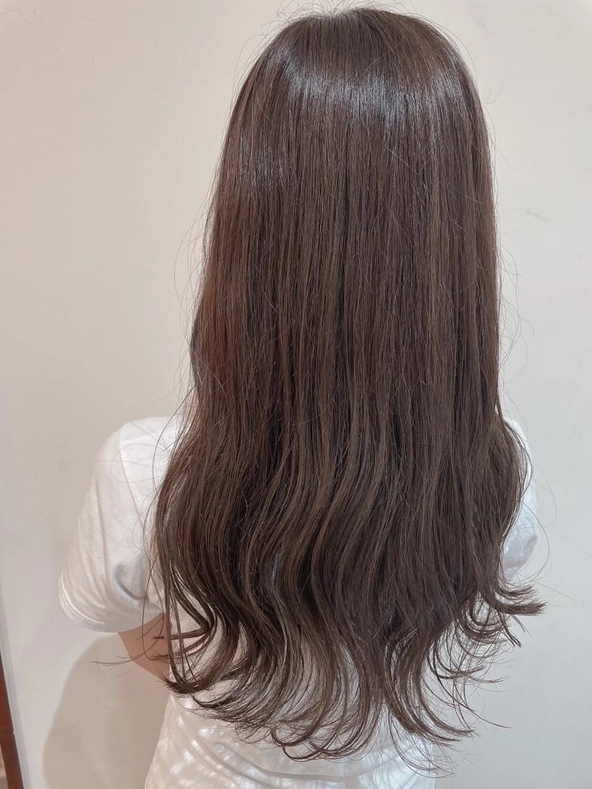 ロング カラー 透明感カラー グレージュ ハイライトカラー ハイライト ヘアカラー トリートメント 🦖鶴岡香純🦖 産休中のヘアスタイル