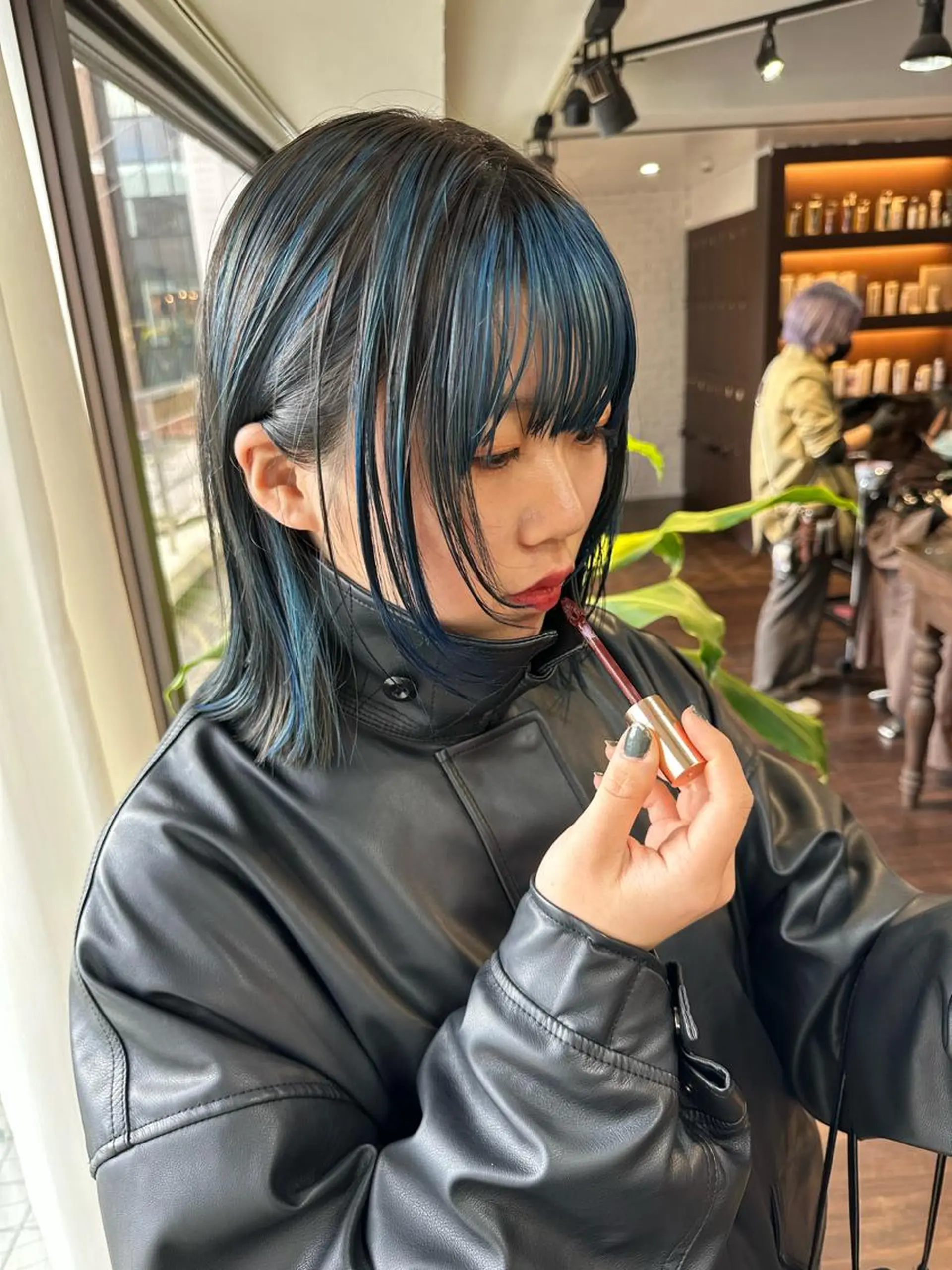 ミディアム カラー アディクシーカラー ブリーチ ブルーカラー ケアブリーチ ダブルカラー カット ヘアカラー トリートメント ワンホンヘア ケラチン/Kaitoのヘアスタイル