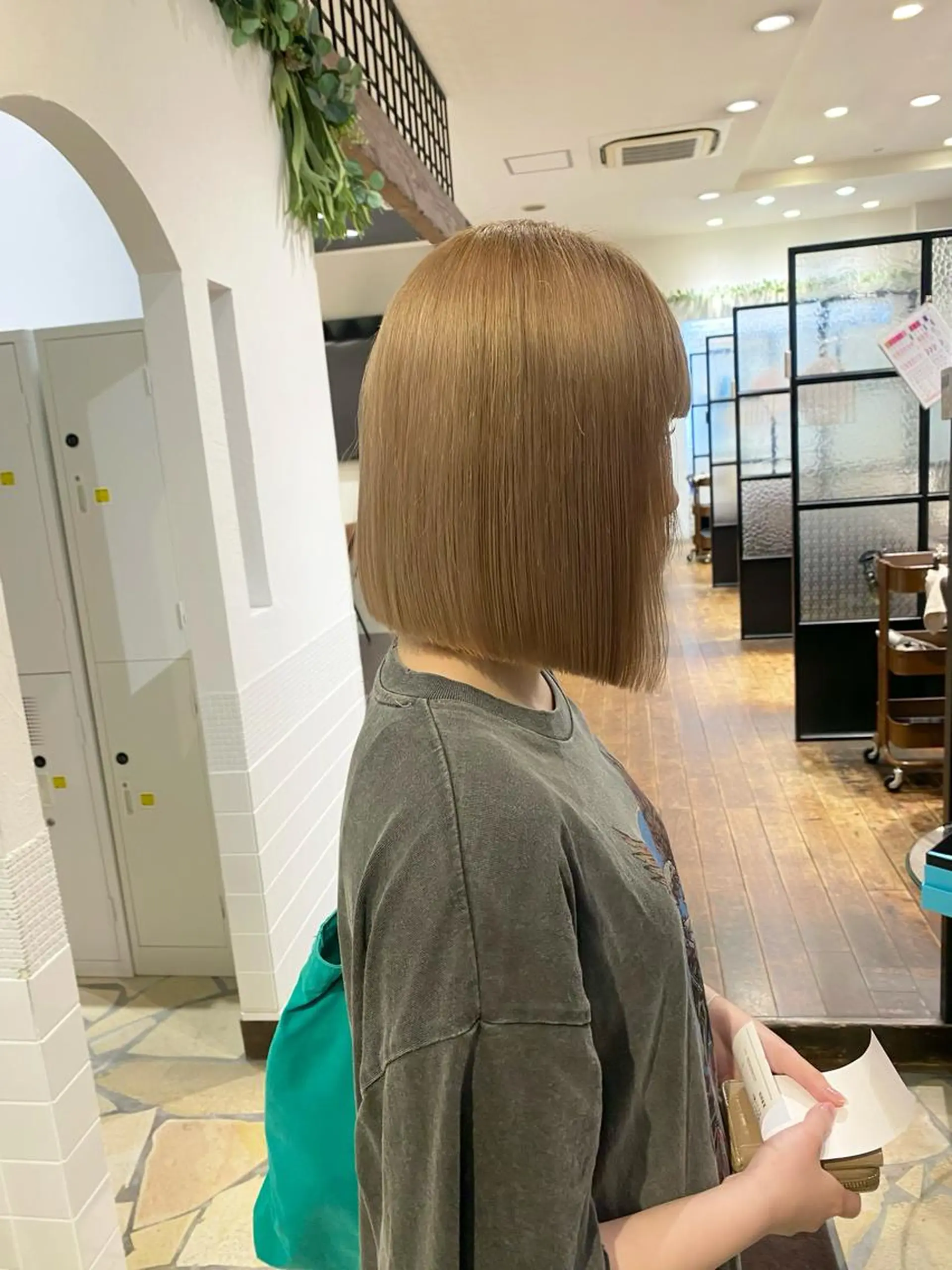 ショート COCOLOeAST所属・yumeno🫧 ハイトーン/ボブ🕊のヘアスタイル