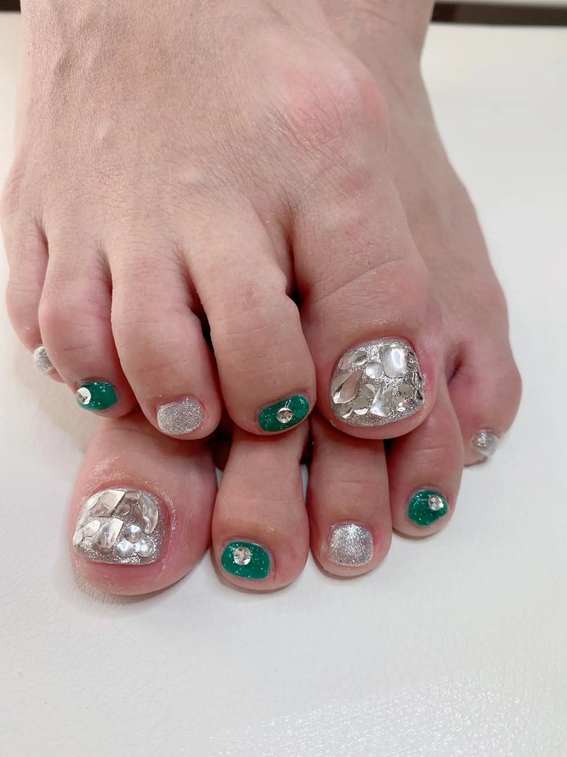 ネイル フットネイル 持ち込み Jasmine nailsalon所属・ジャスミン ネイルサロンのネイルデザイン