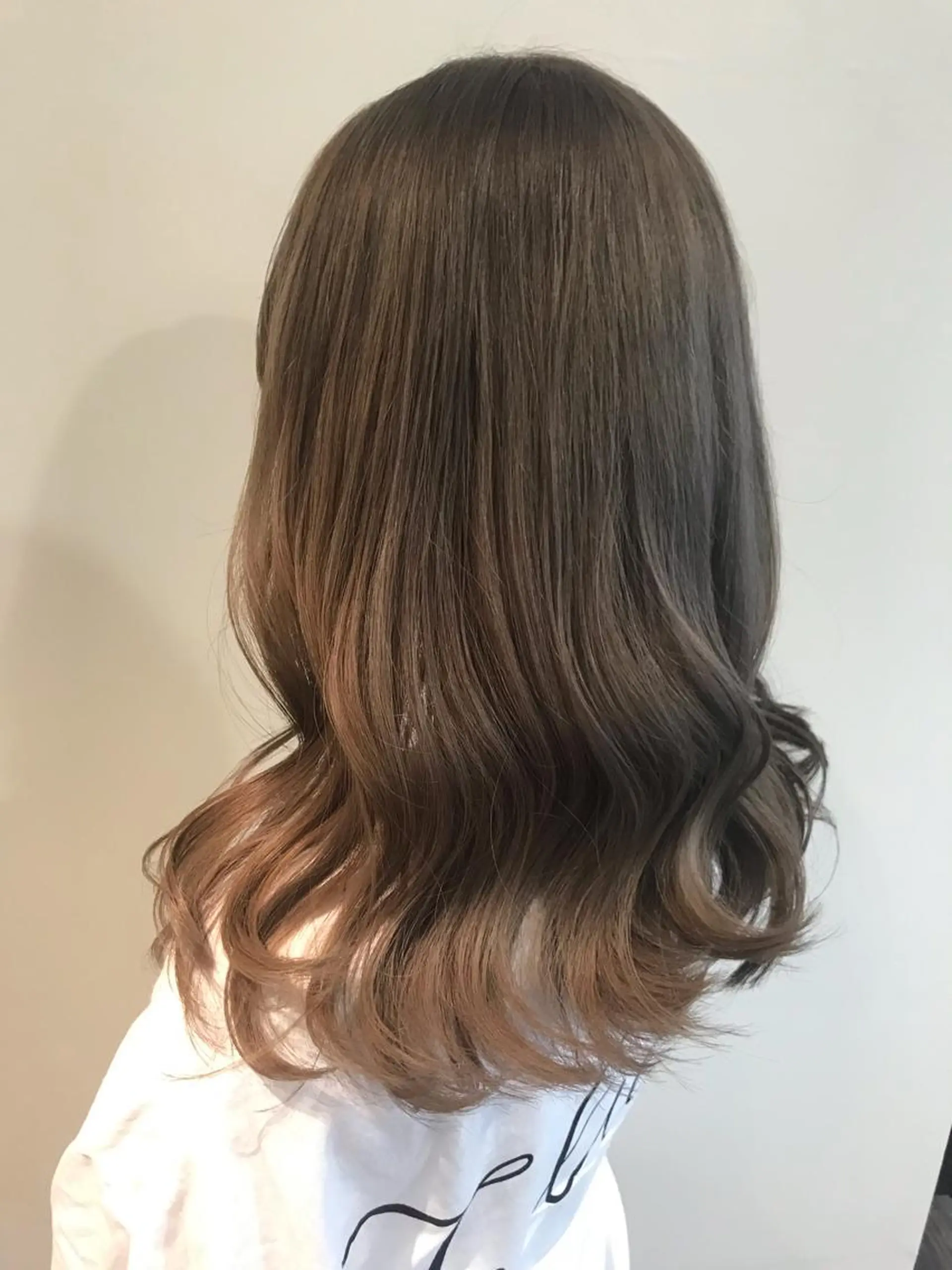 セミロング カラー knock【ノック】所属・烏丸韓国ヘア🇰🇷 ayaka🎀のヘアスタイル