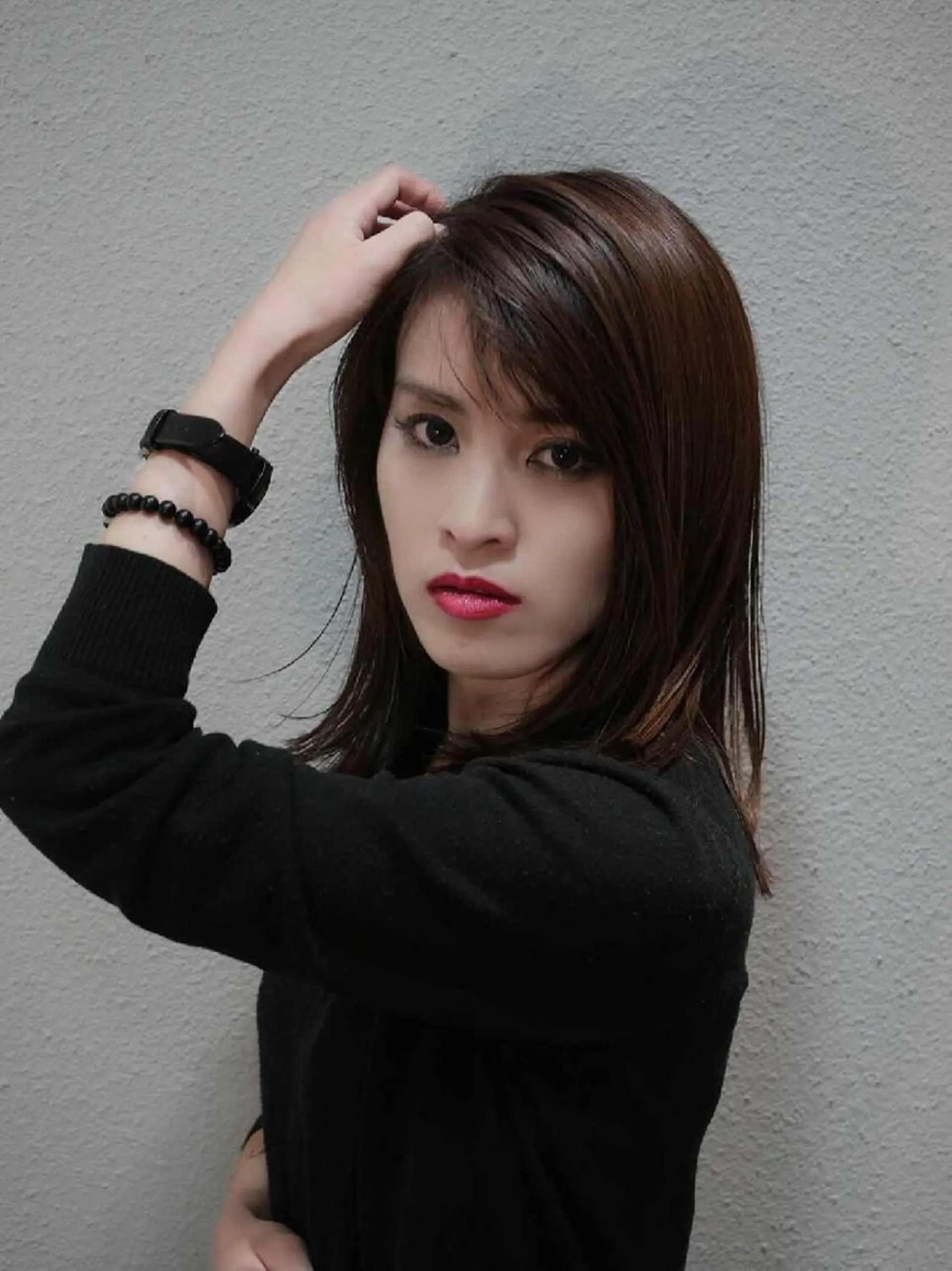 セミロング 大人の艶髪✂️ 矢崎美紀のヘアスタイル