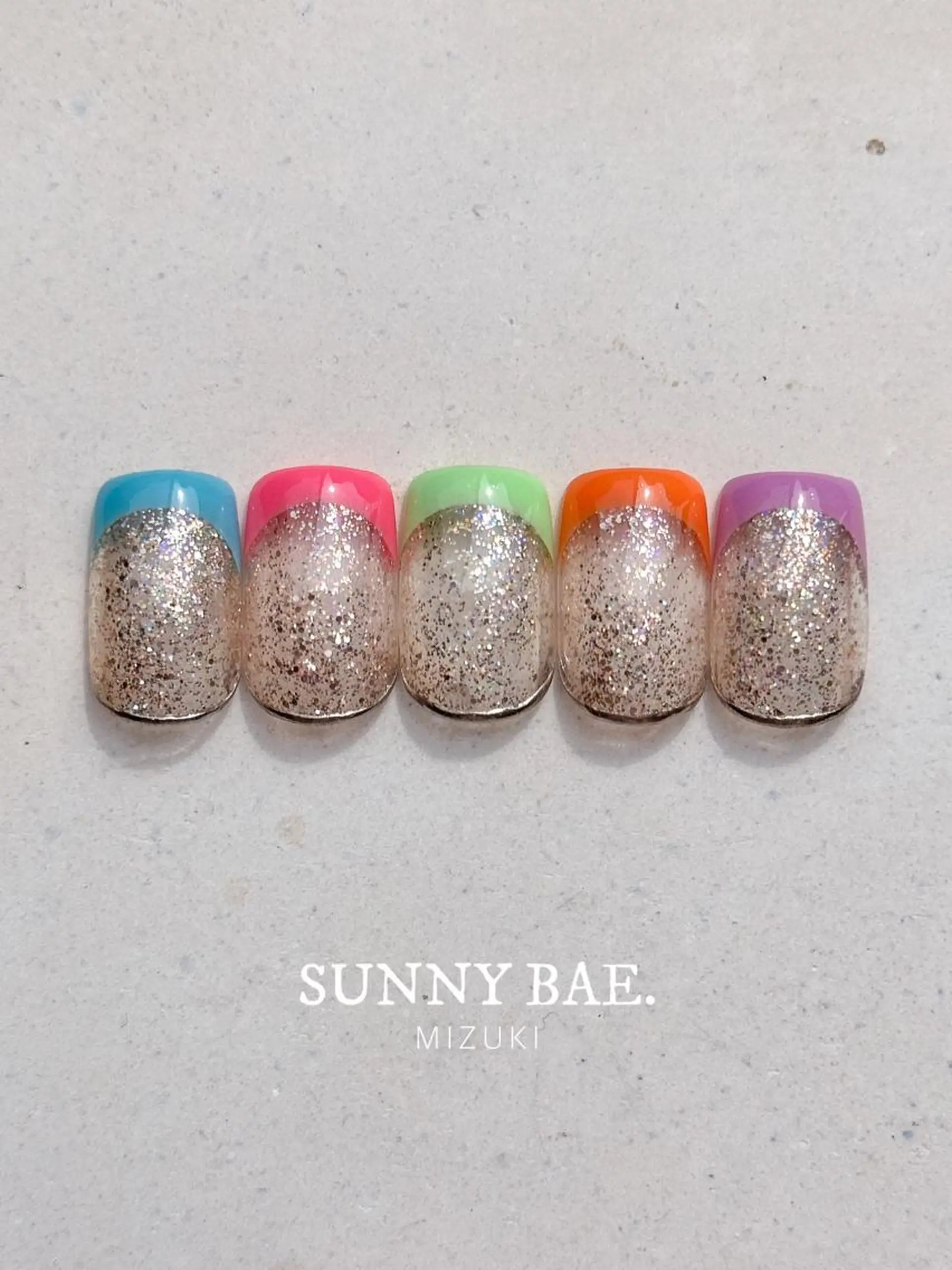 ネイル フレンチネイル ラメ(グリッター) パステルネイル 春ネイル 夏ネイル ハンドネイル SUNNY BAE. 🌼MIZUKIのネイルデザイン