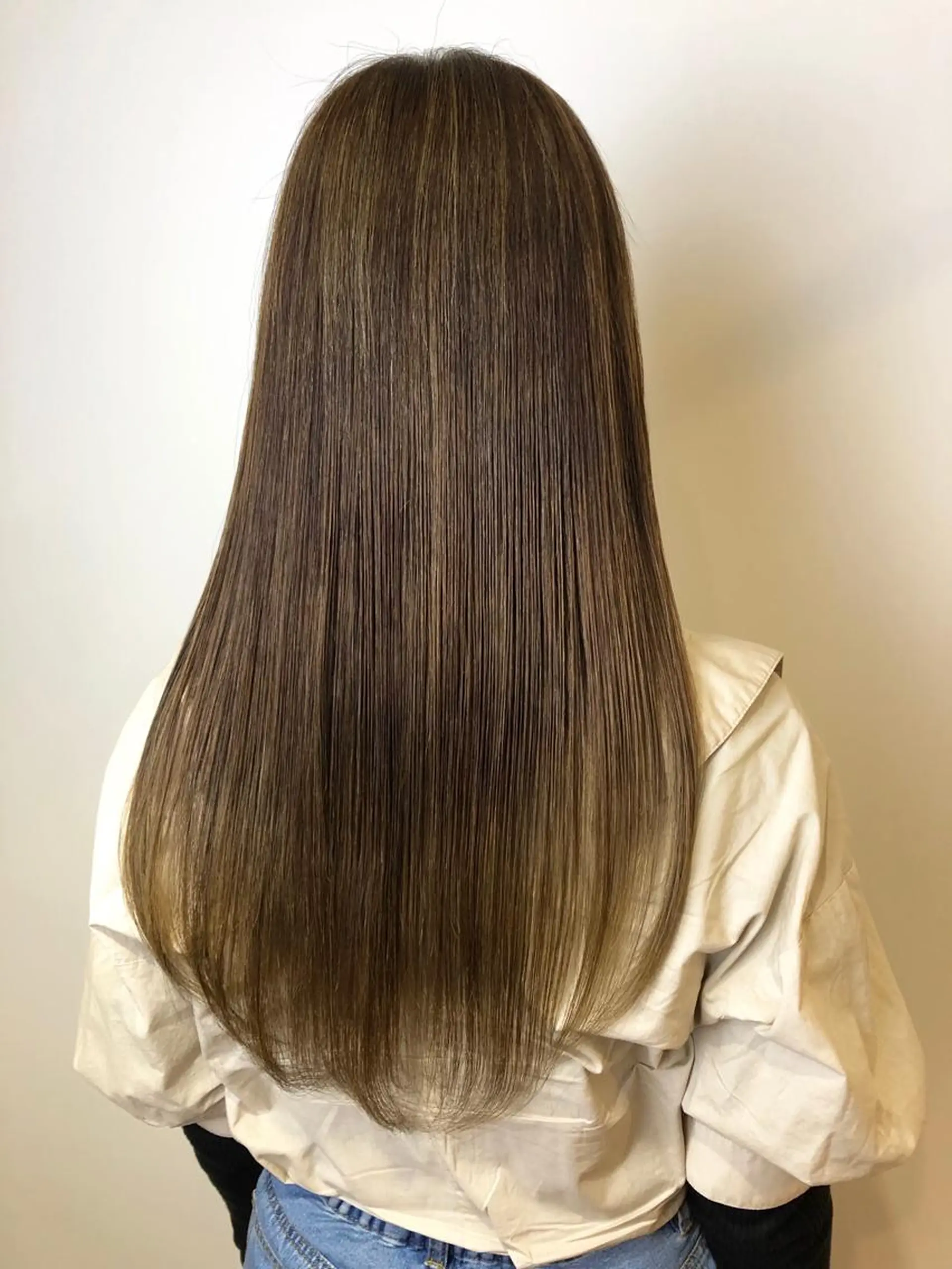 ロング カラー カット ヘアカラー トリートメント 青野 文香のヘアスタイル