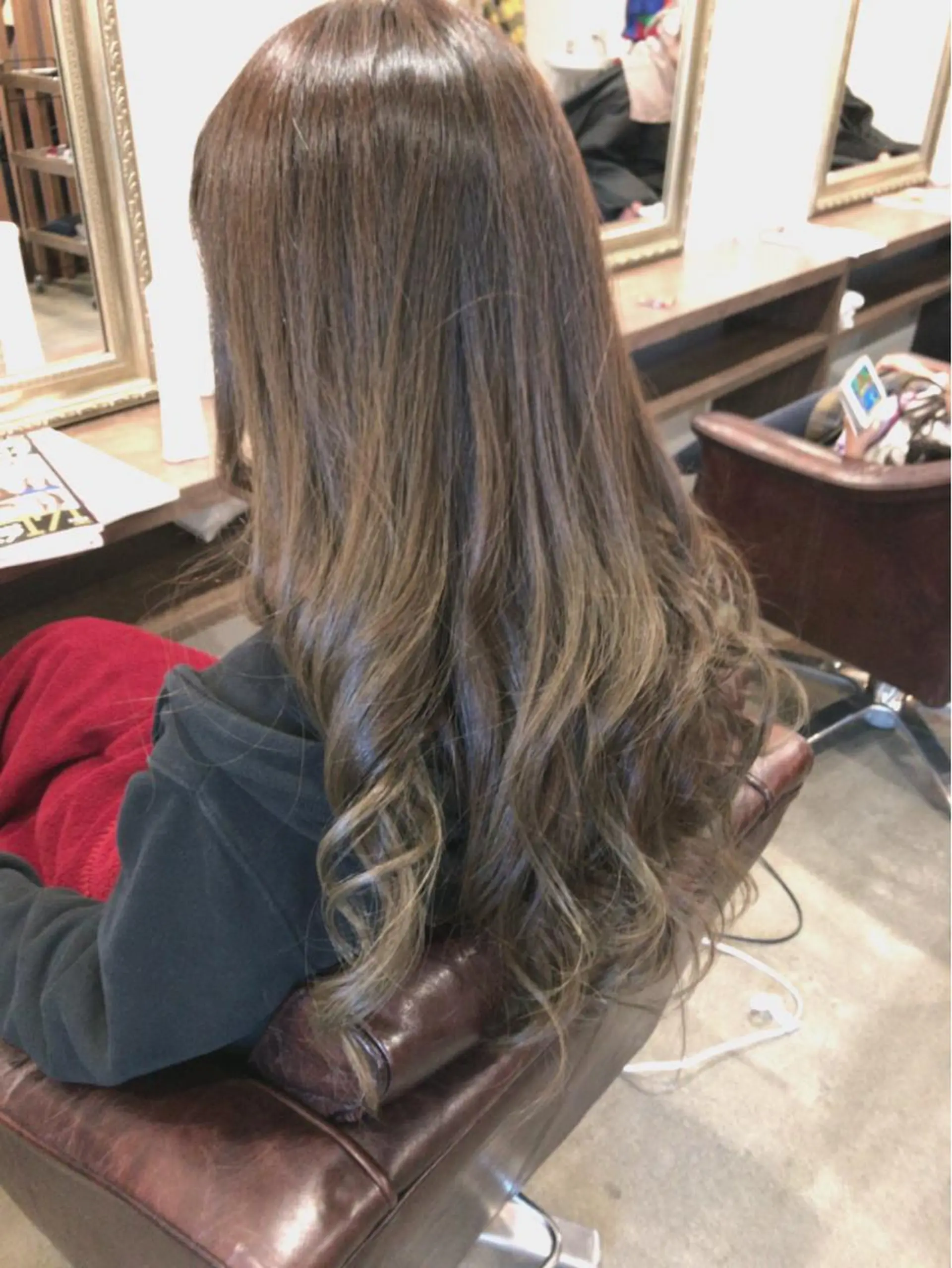 ロング カラー レイヤーカット匠 イソザキノリユキのヘアスタイル