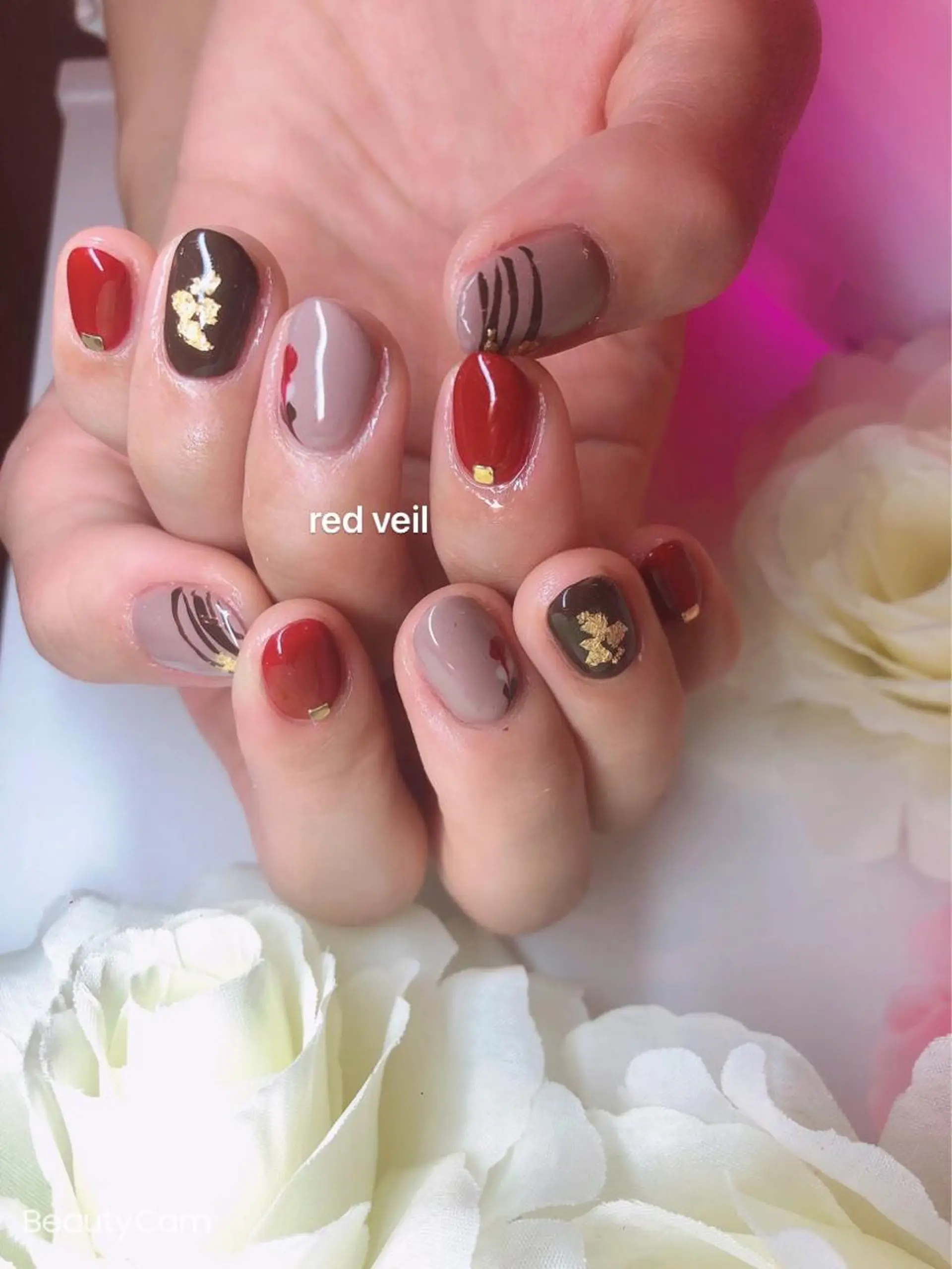 ミディアム ネイル 長さ出し専門 nynaのネイルデザイン