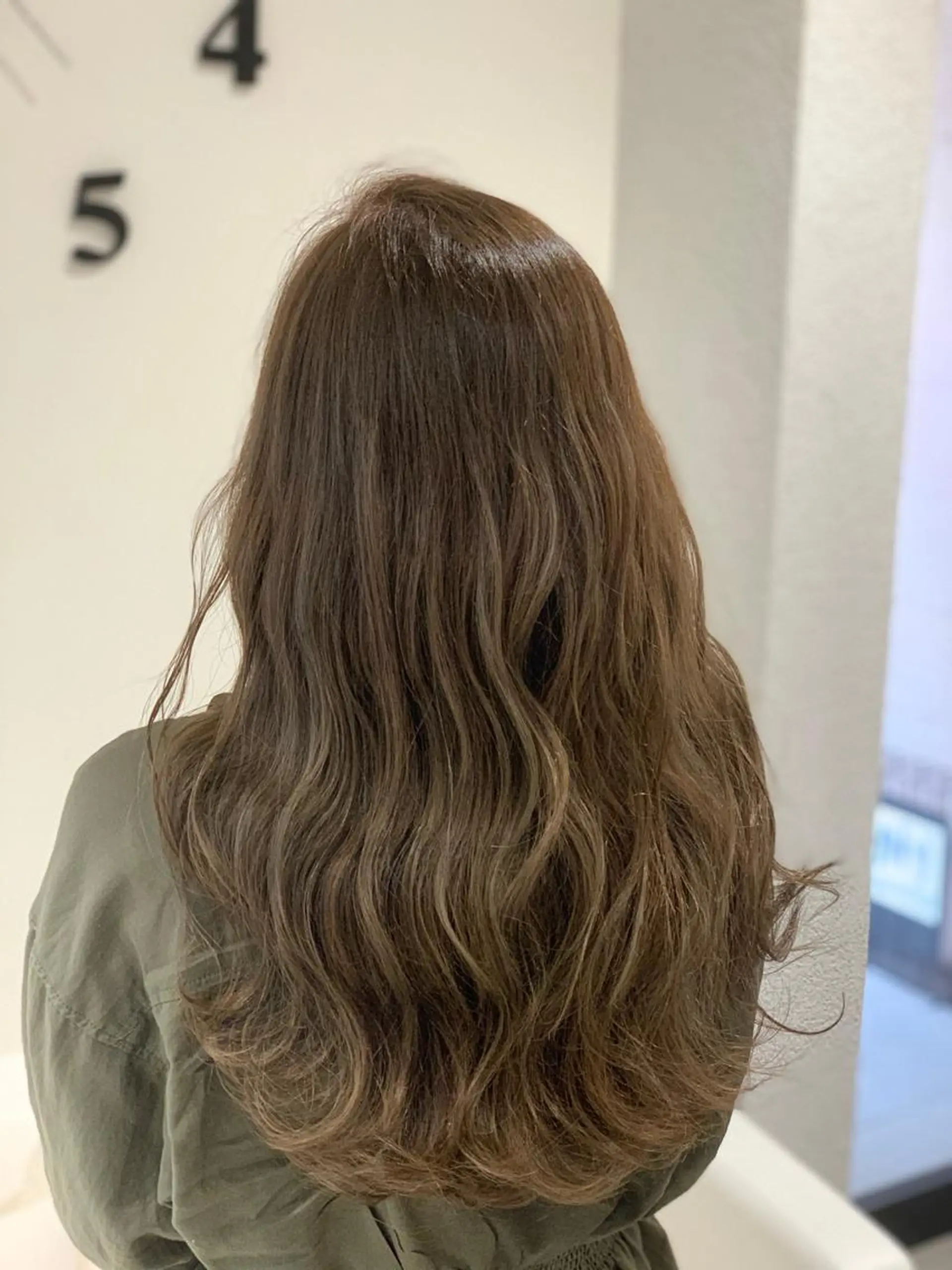 ロング カラー カット ヘアカラー 松吉 純平のヘアスタイル
