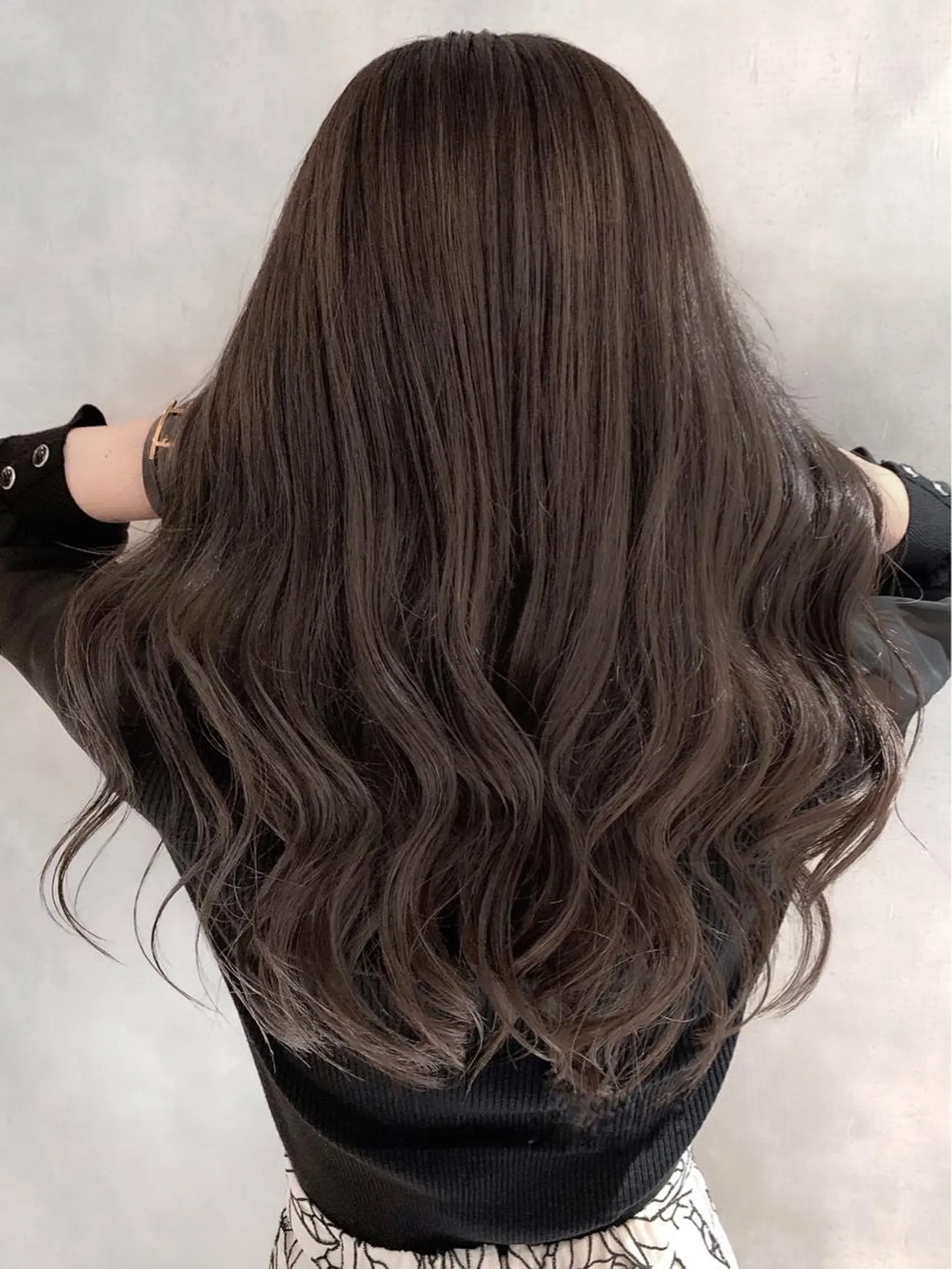 セミロング ANDO HIKARIのヘアスタイル