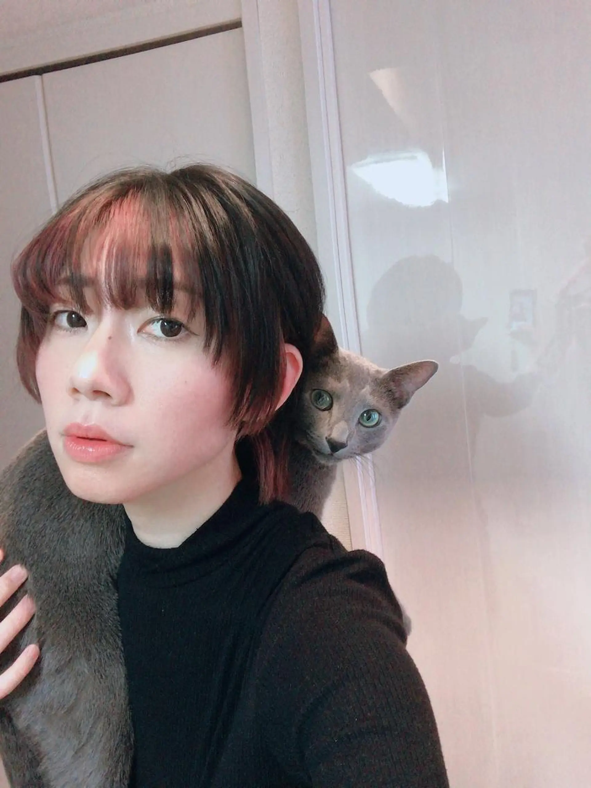 ショート カラー パーマ ヘアアレンジ メンズ キッズ ネイル マツエク・マツパ 春ネイル アニメ,Vオタク× 即効痩せエステサロンのエステ・リラクイメージ