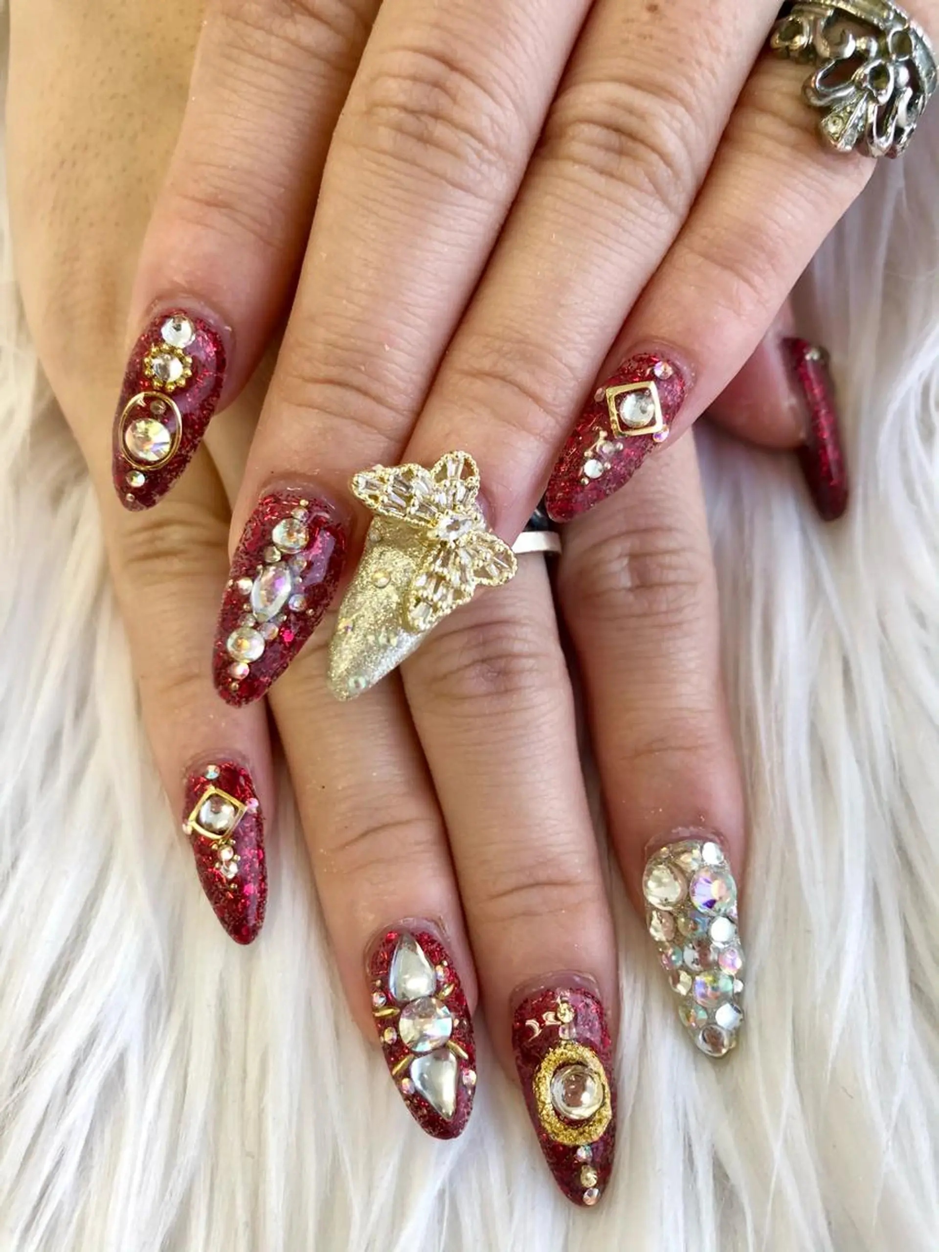 ネイル MADIA MEGUのネイルデザイン