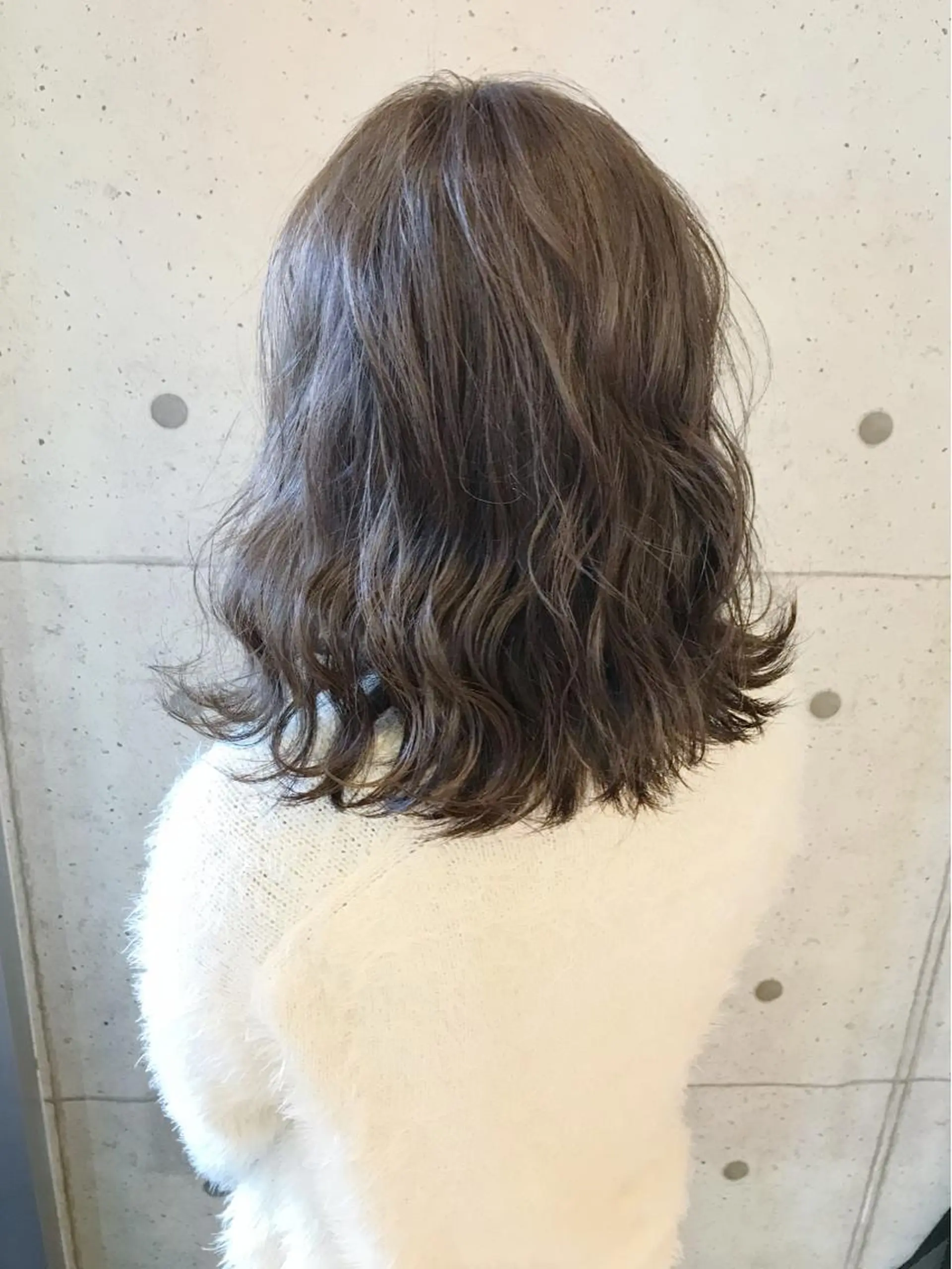 ミディアム カラー グレージュ 💎馴染むエクステ ×カラーTOMO💎のヘアスタイル