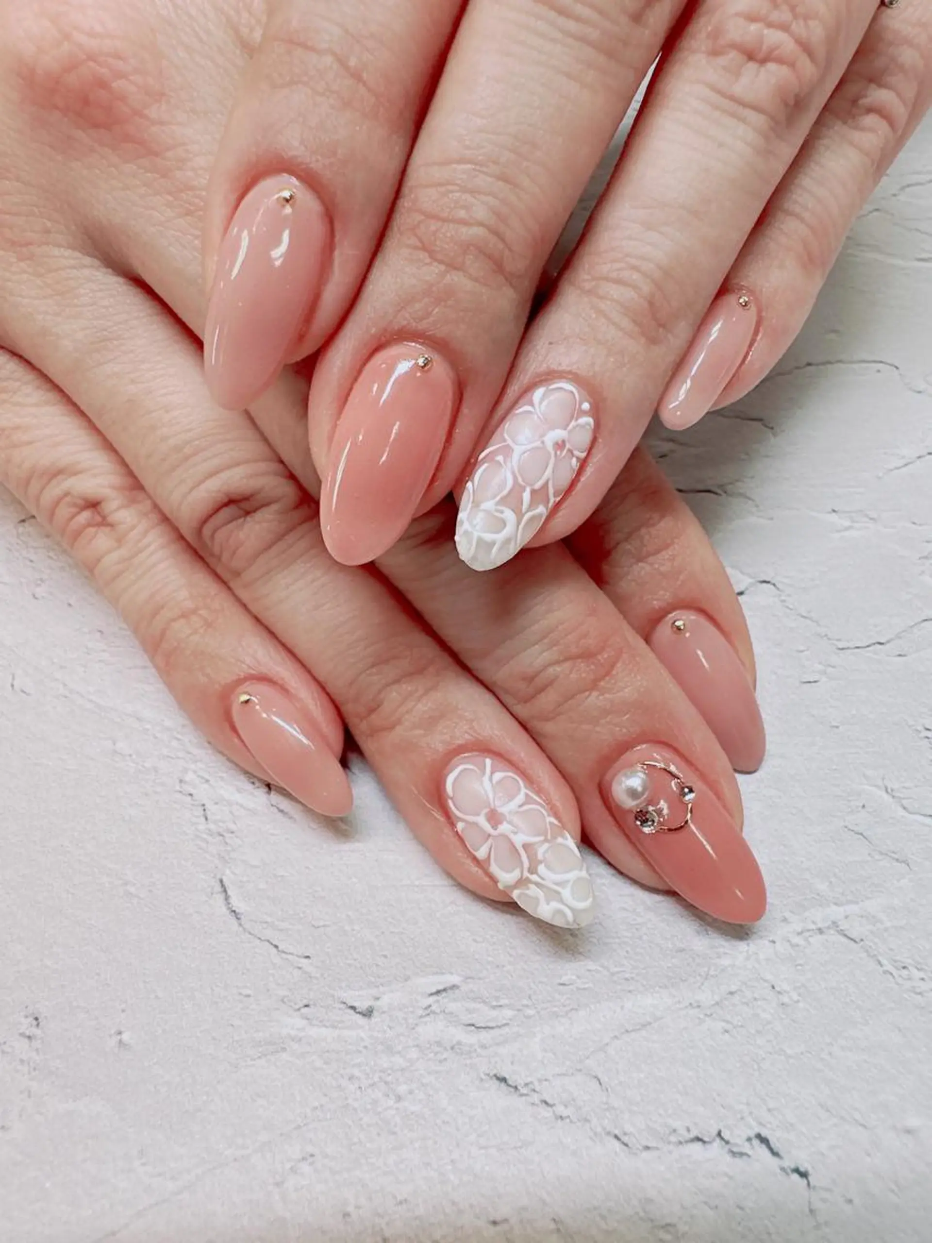 ネイル フラワーネイル ハンドネイル nailist SATO【銀座】のネイルデザイン