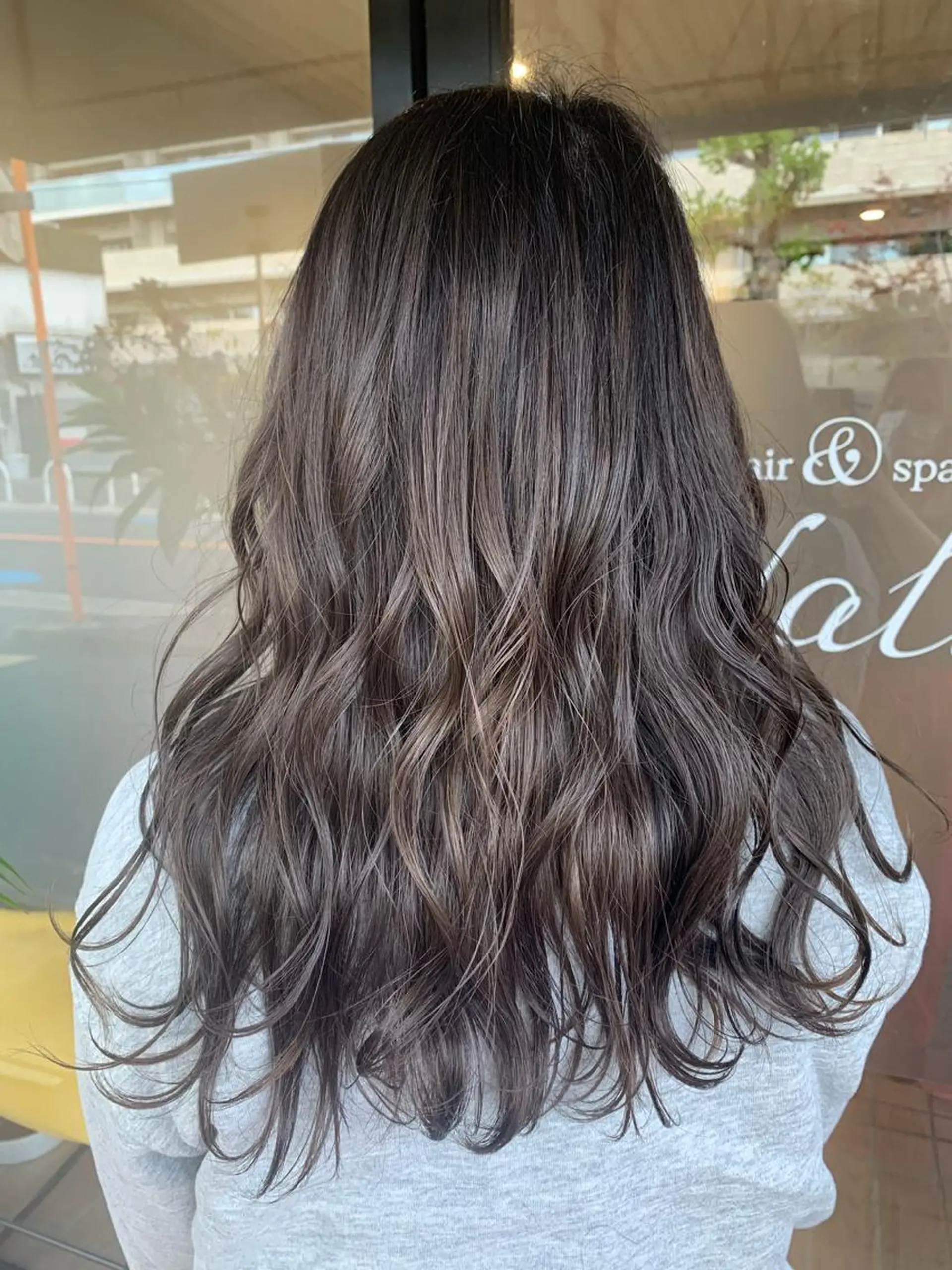 セミロング カラー ブリーチ グレージュ hair & spa Nalu所属・hair & spa Naluのヘアスタイル